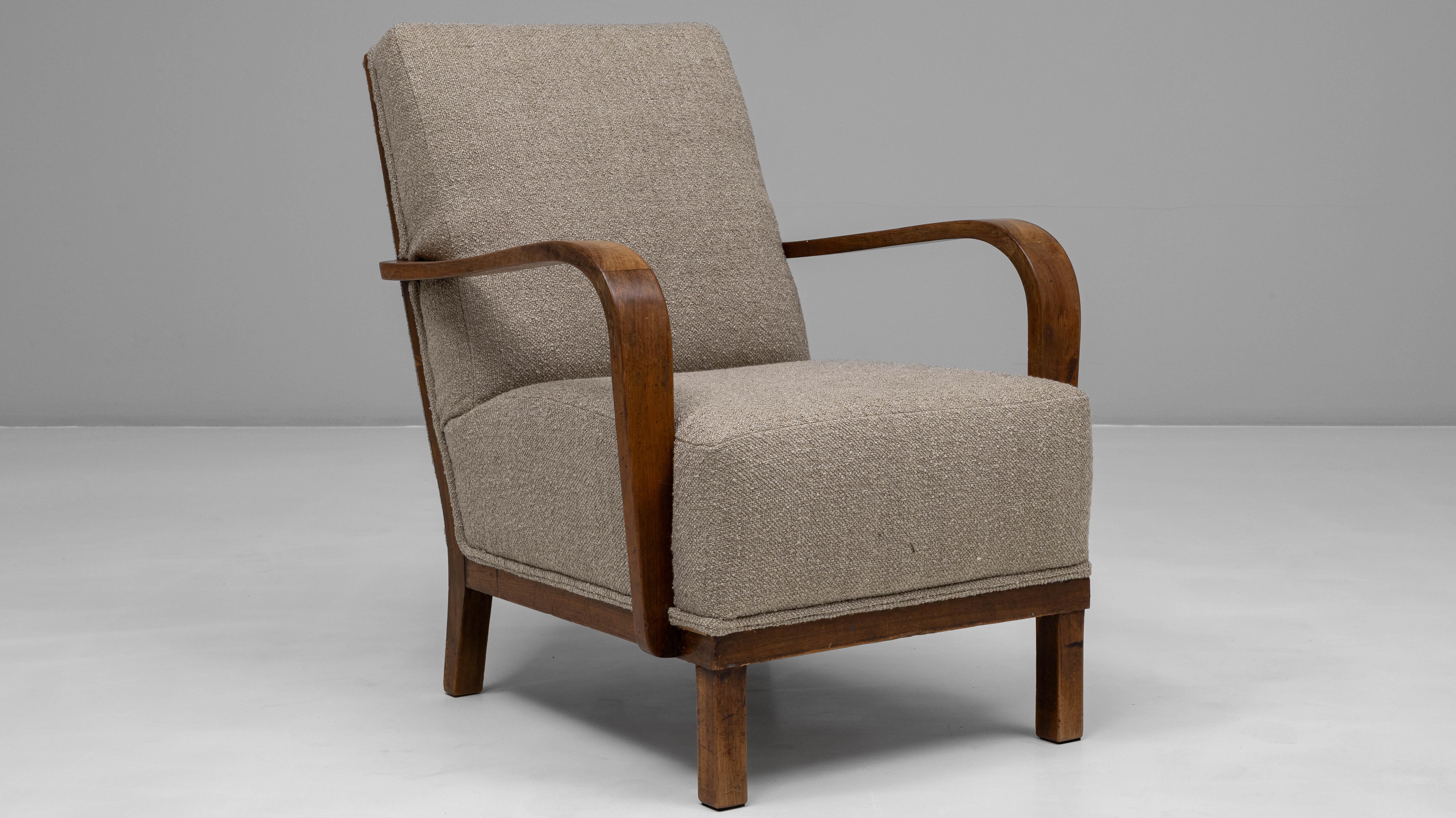 Sillón francés de cóctel tapizado de los años 40 en venta 4