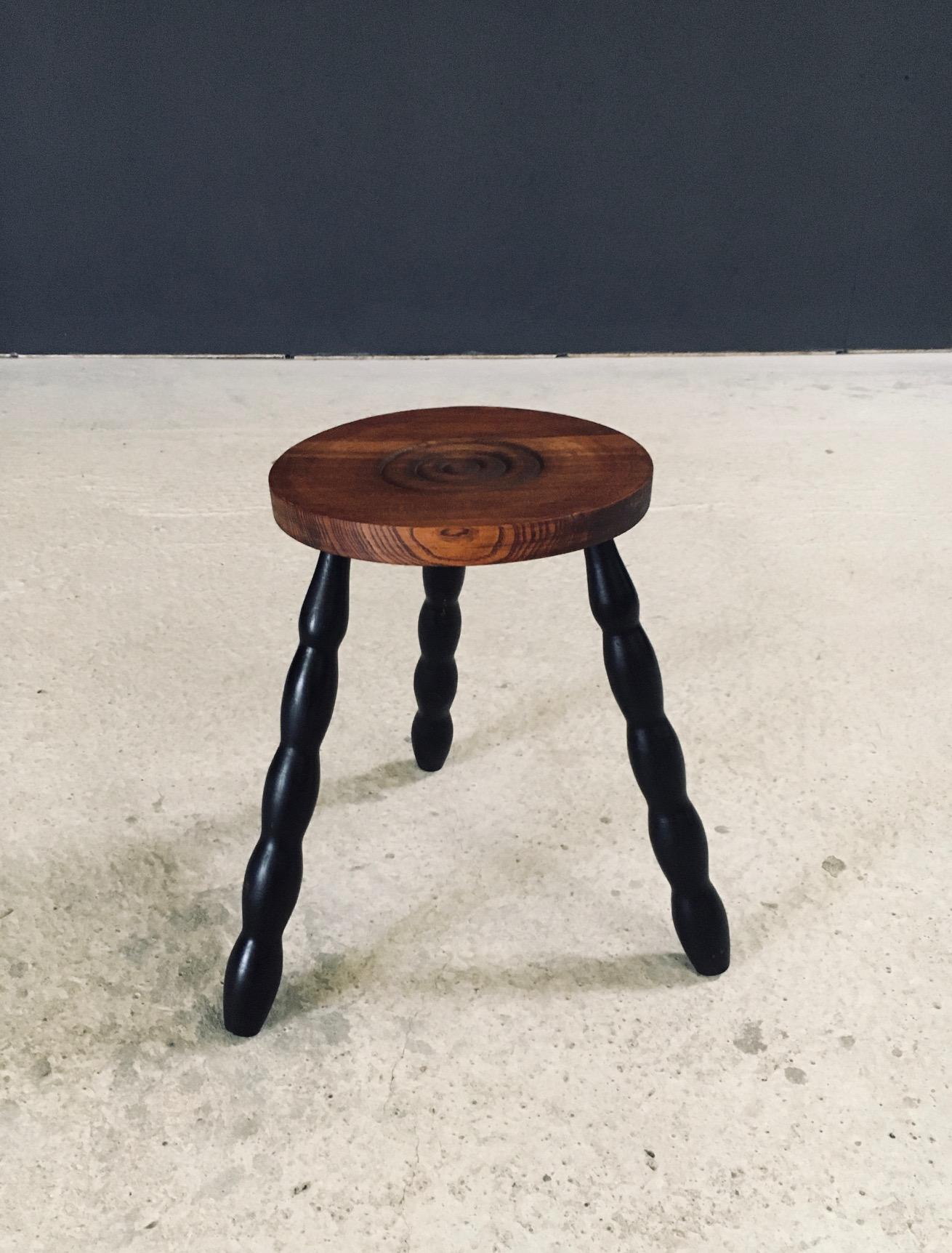 Mid-Century Modern 1940's French Design Bobbin Tripod Stool For Sale