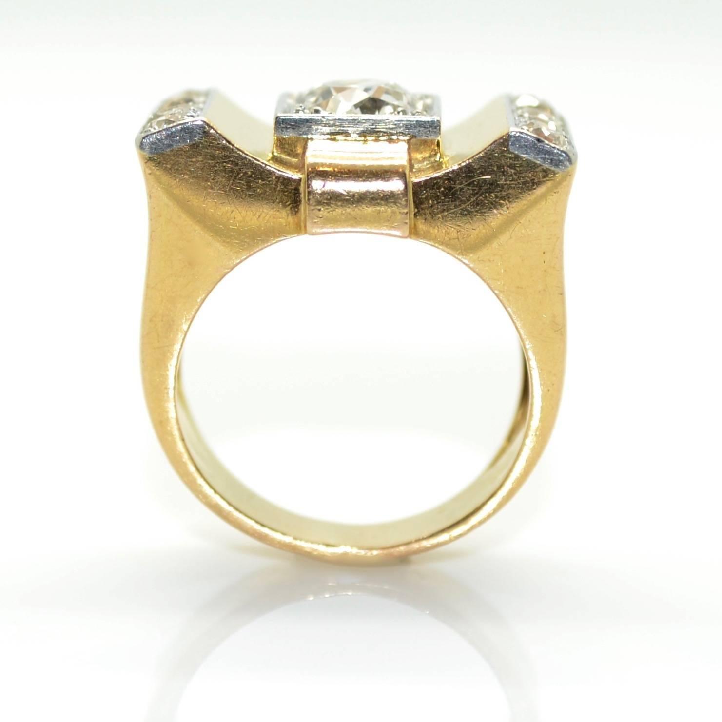 1940s French  Diamond 18 Karat Yellow Gold and Platinum Tank Ring In Good Condition In Paris, FR