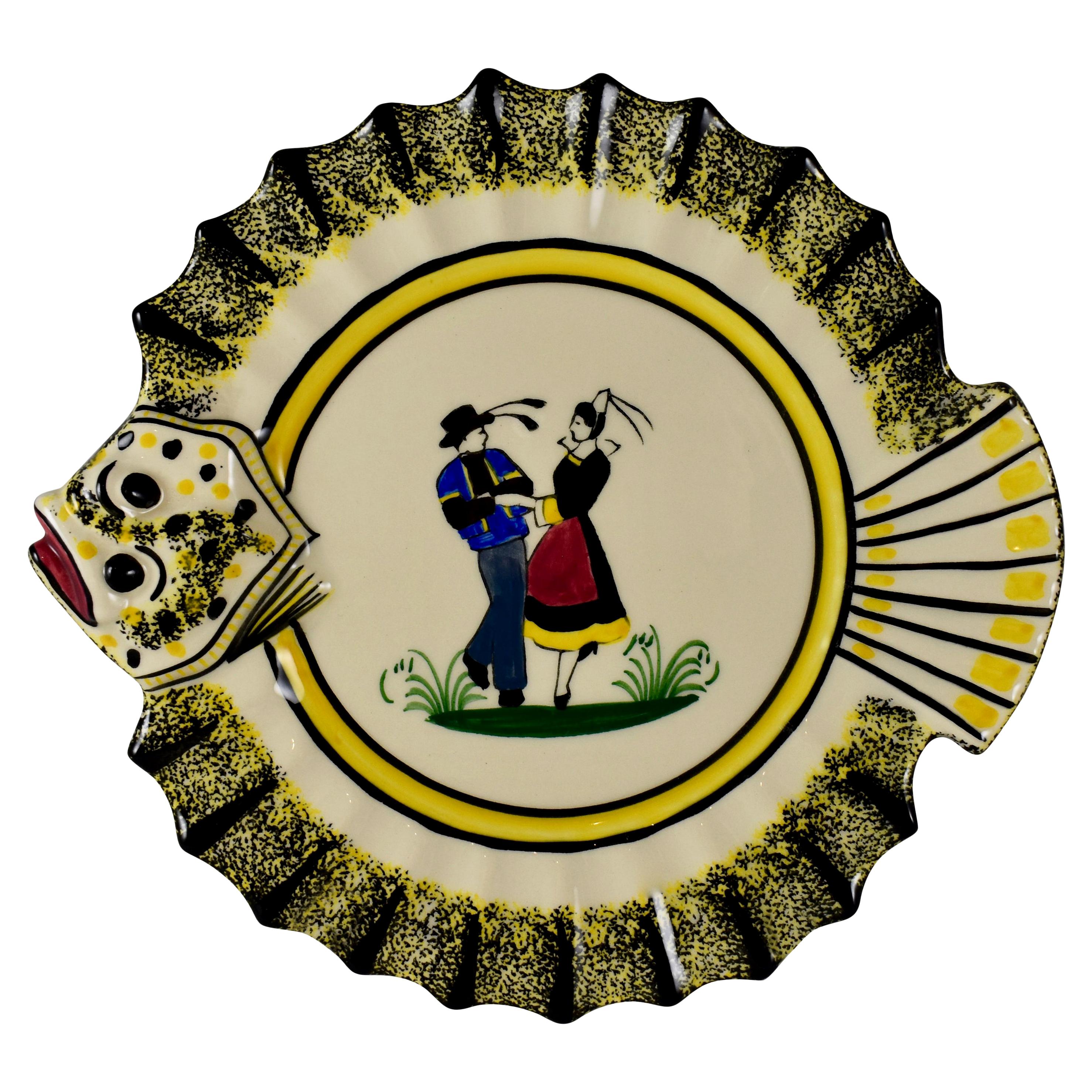 1940s French Faïence Henriot Quimper Brittany Breton Dancers Ruffled Fish Plate