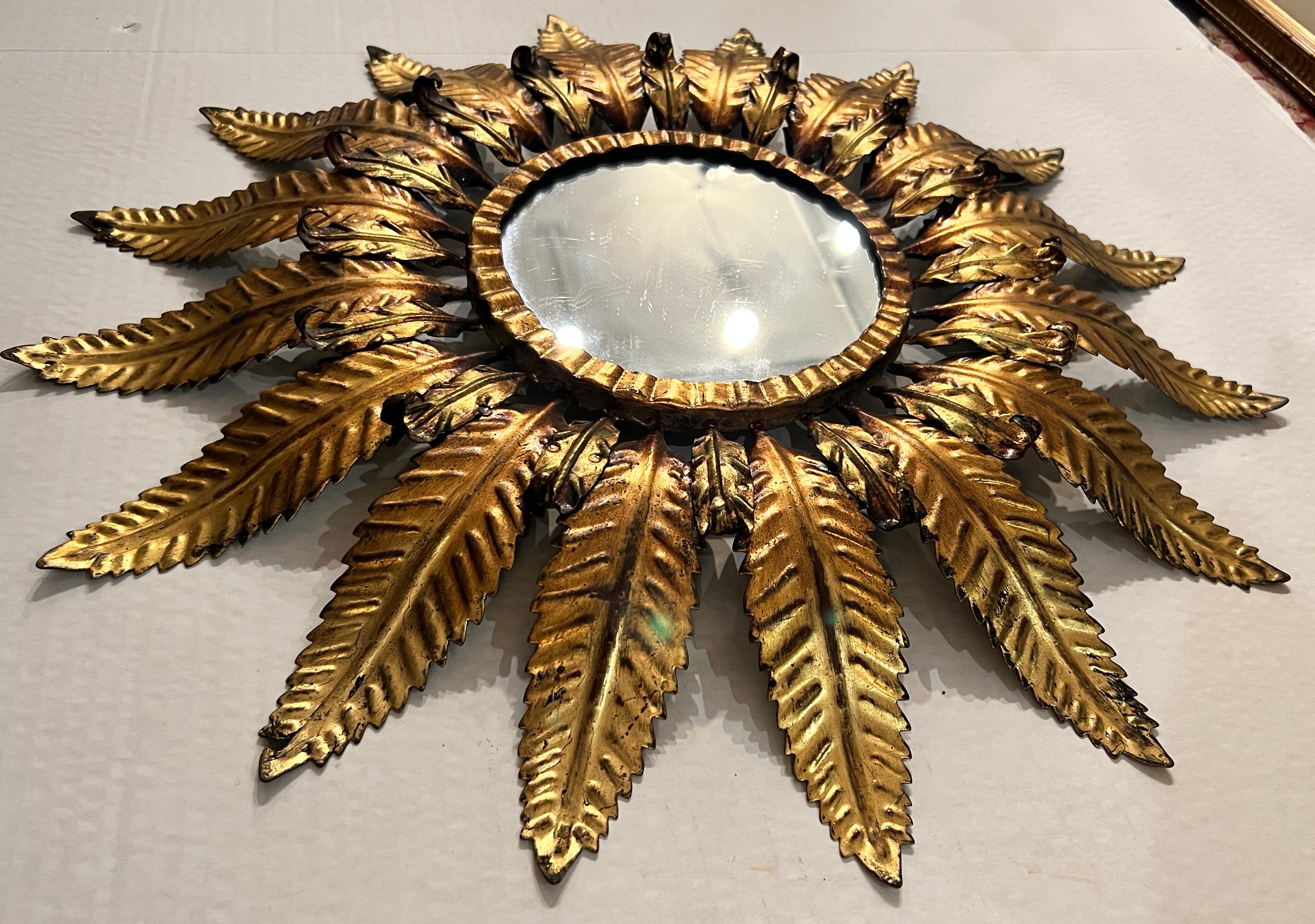 1940er Jahre Französisch vergoldet Metall Sunburst Spiegel  im Angebot 2