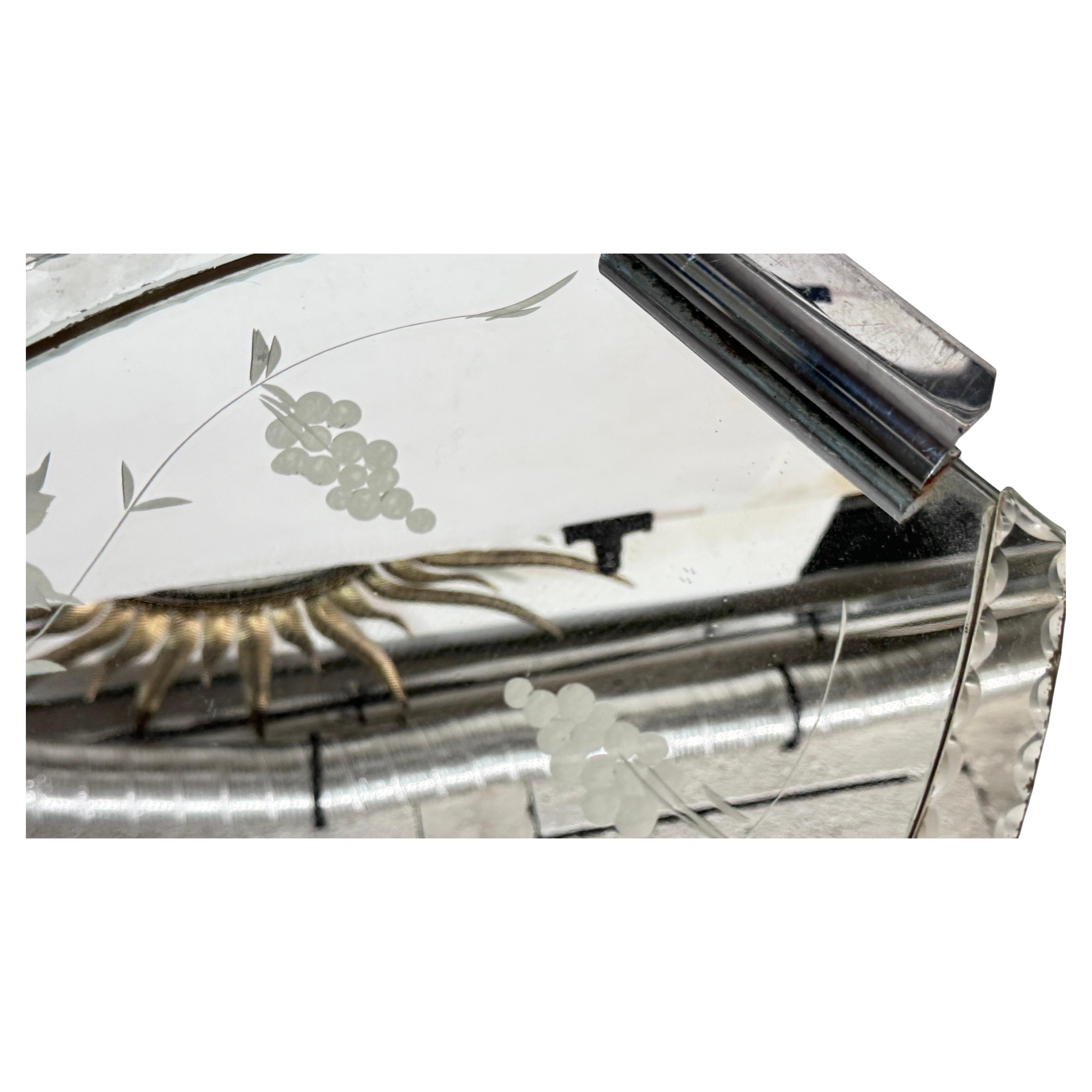 1940s French Glass and Mirror Tray Beveled Edges  Floral and Grape Motif Art Decó en venta