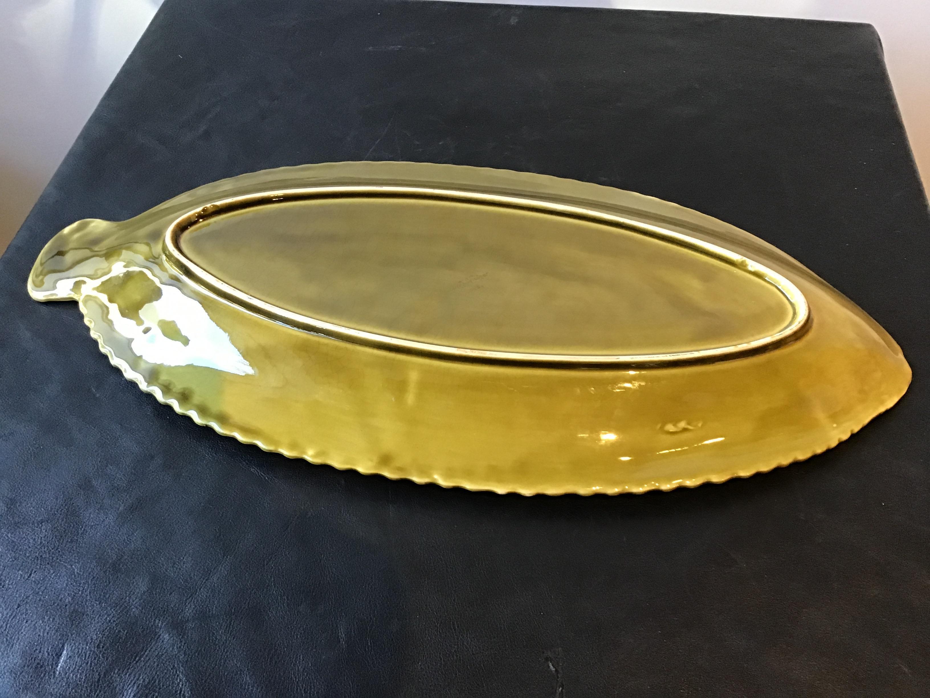 1940s French Green Majolica Fish Platter by Sarreguemines 2