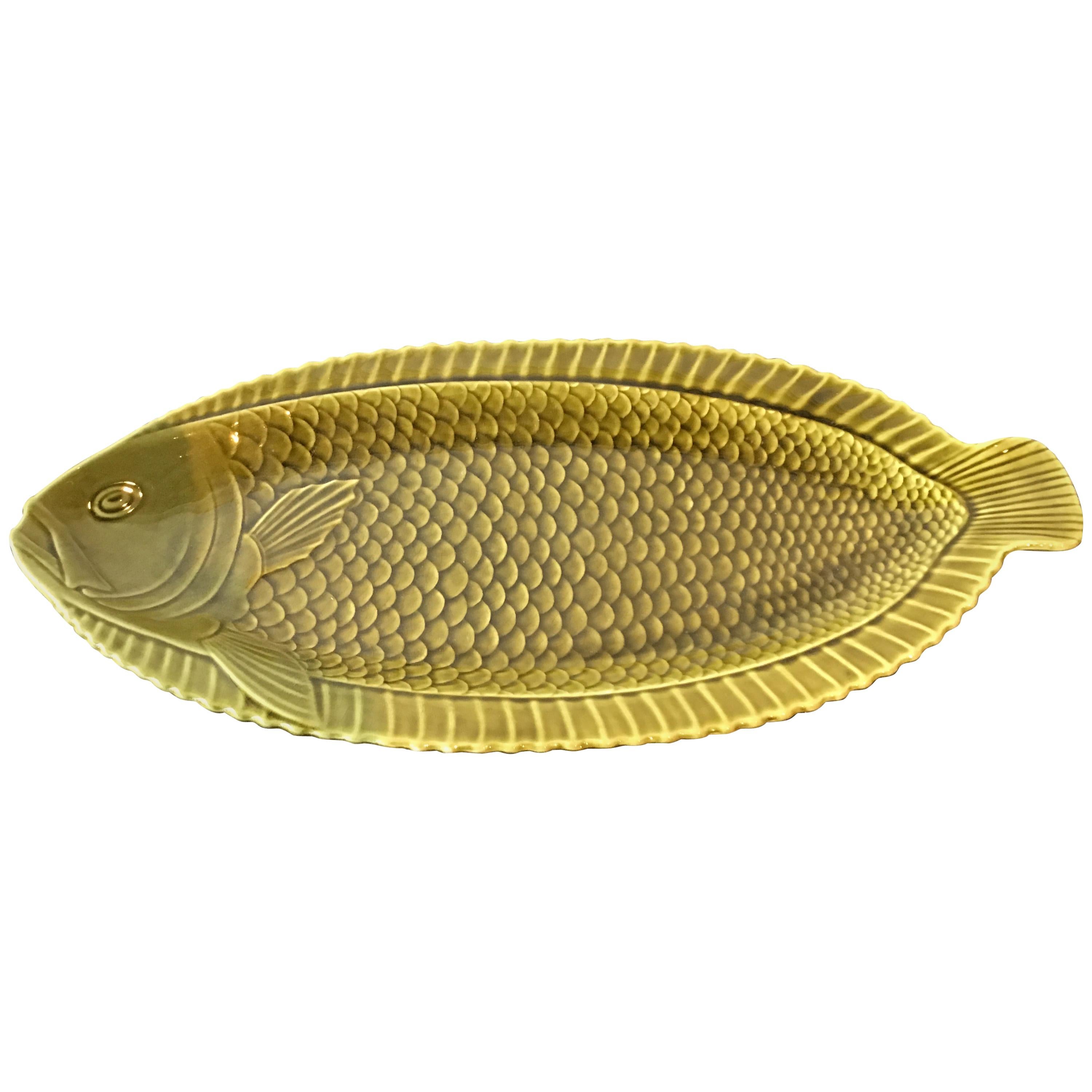 1940s French Green Majolica Fish Platter by Sarreguemines