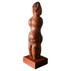 Lampada da tavolo in legno biomorfa francese degli anni '40 scolpita a mano a forma di donna