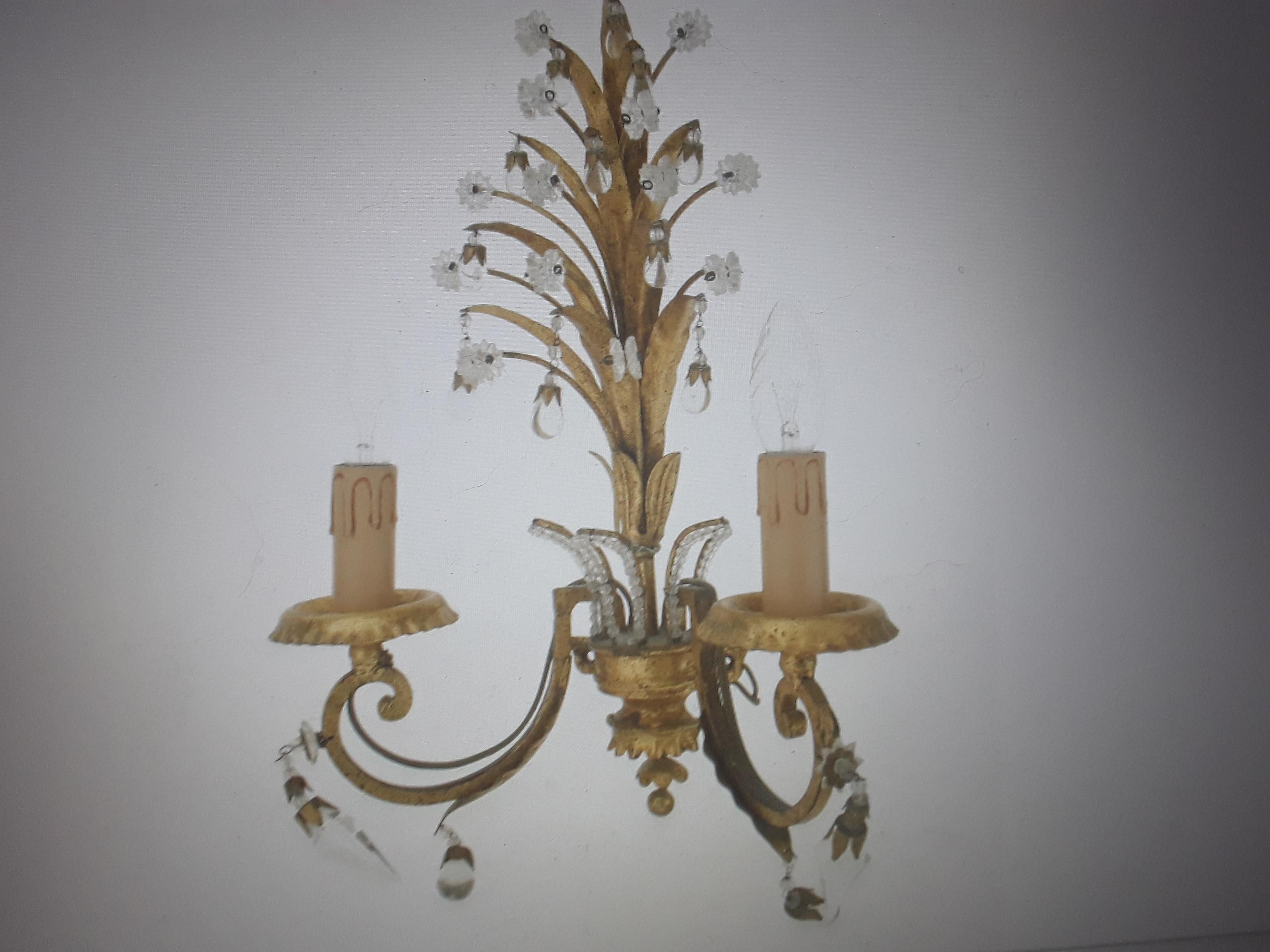 1940's French Hollywood Regency Dore Floral Wall Sconce attributed Naison Bagues In Good Condition For Sale In Opa Locka, FL