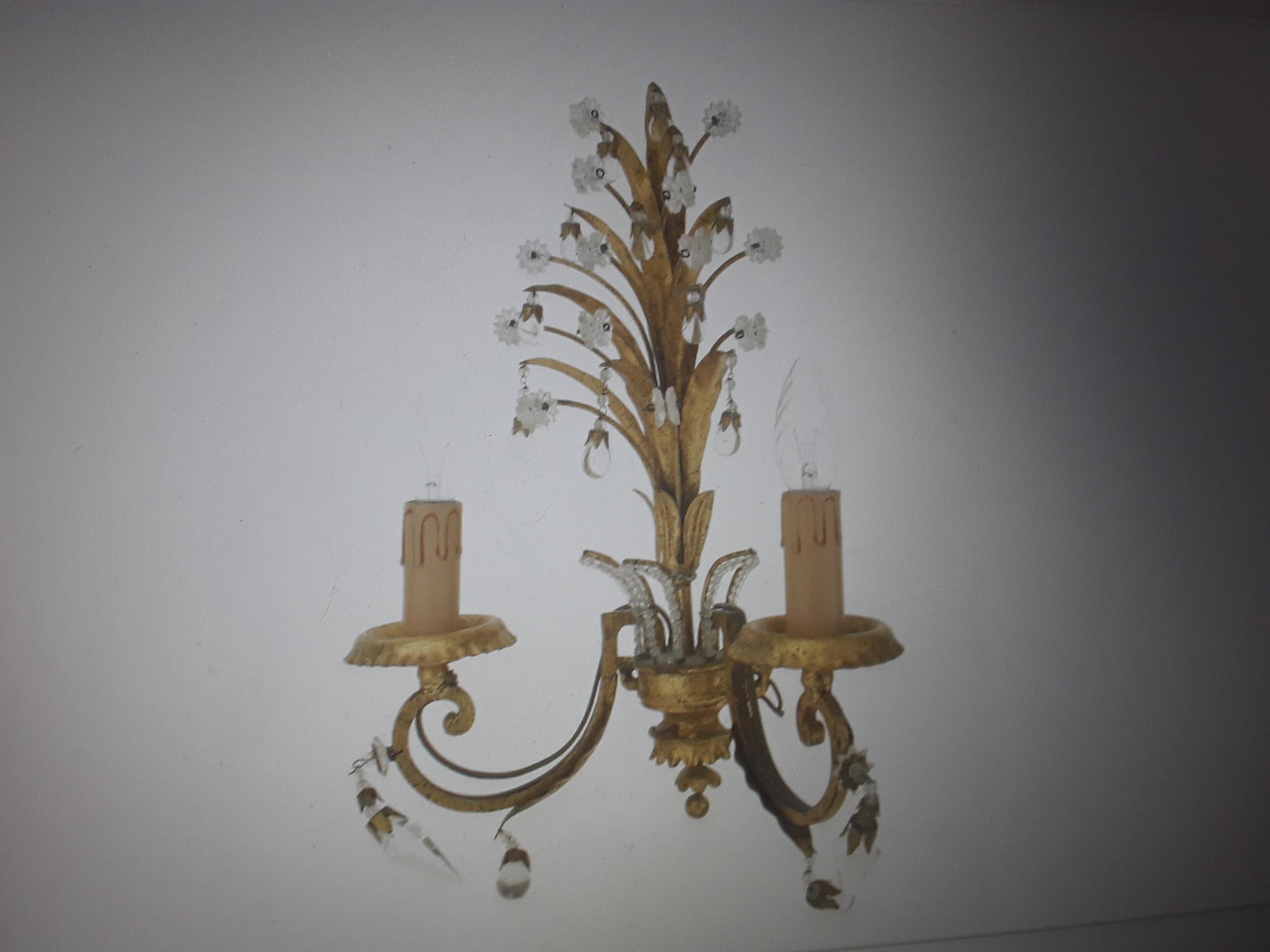 1940's French Hollywood Regency Dore Floral Wall Sconce attributed Naison Bagues For Sale 2