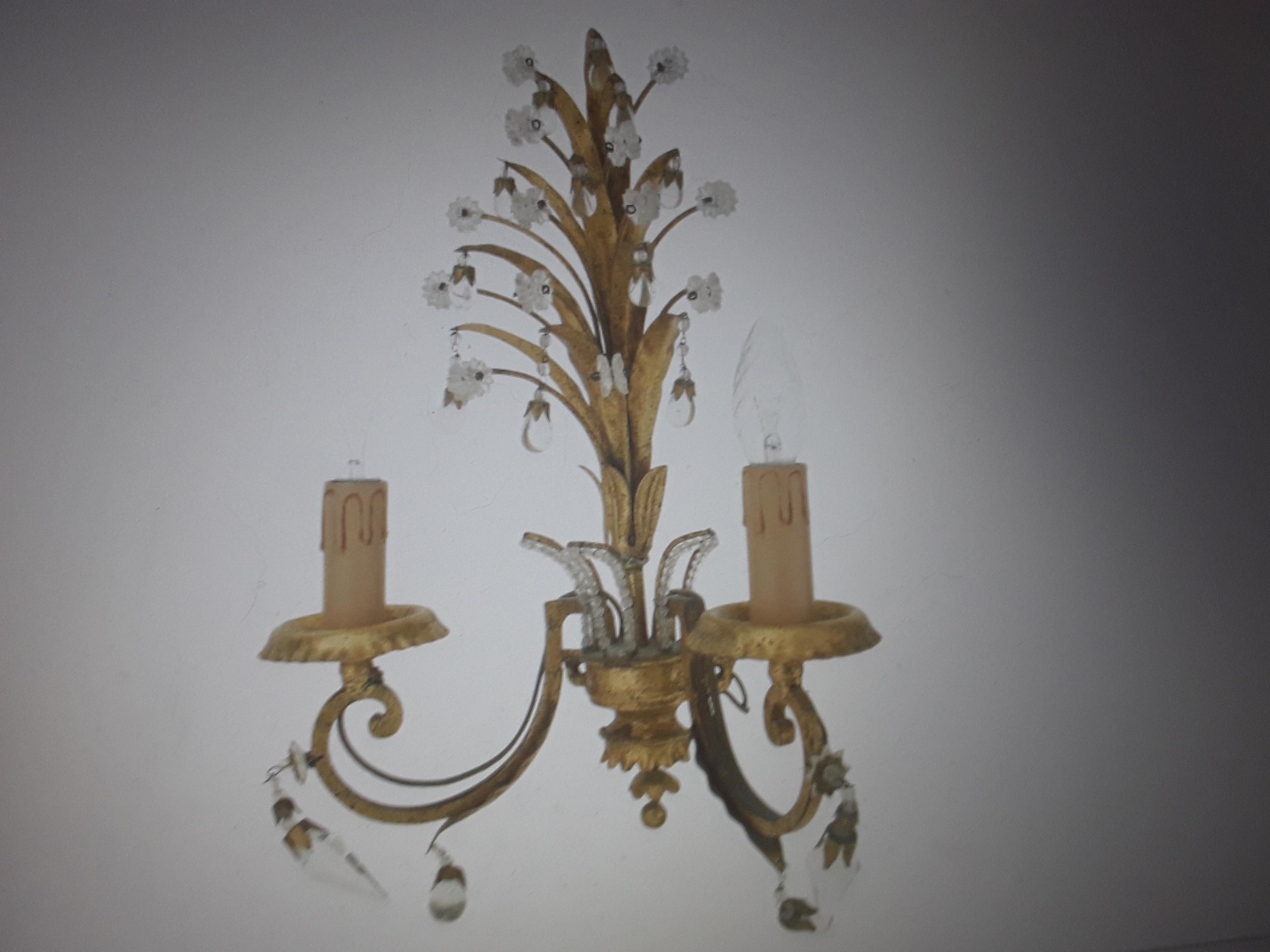 1940's French Hollywood Regency Dore Floral Wall Sconce attributed Naison Bagues For Sale 4