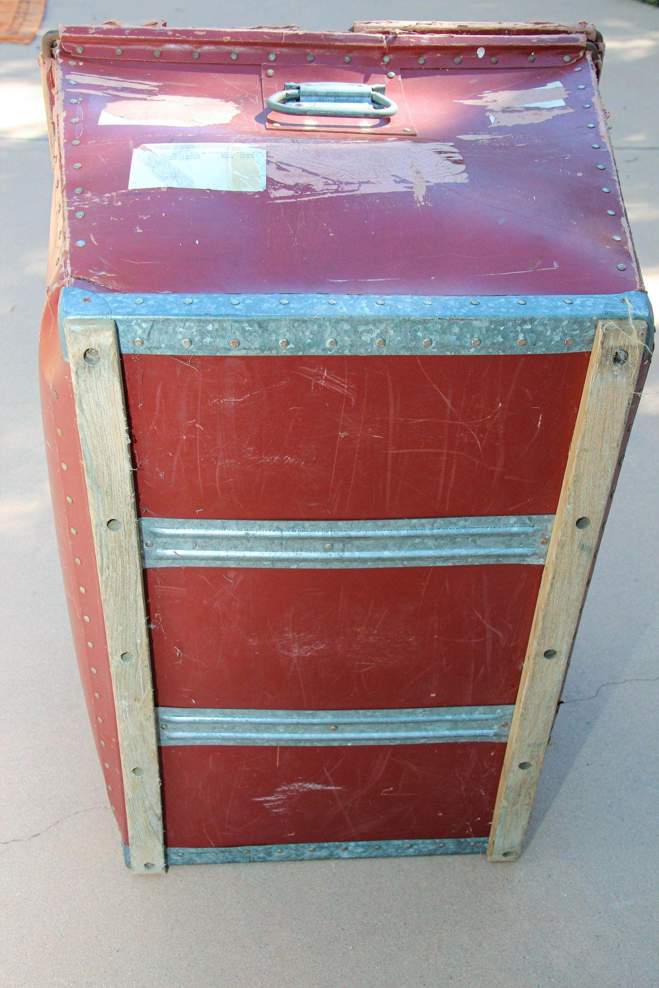 1940s French industrial Original Suroy Industrial Red Storage Bin Metal Handles For Sale 6