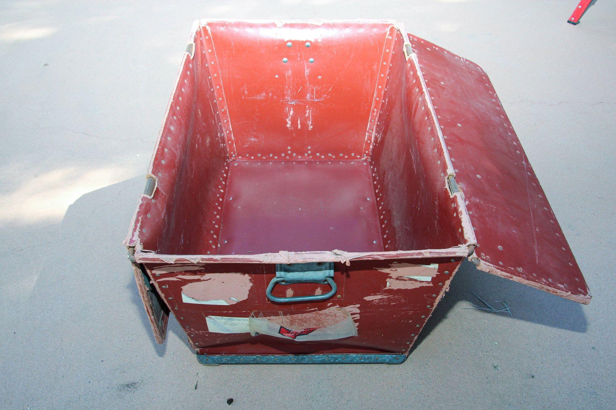 1940s French industrial Original Suroy Industrial Red Storage Bin Metal Handles For Sale 13