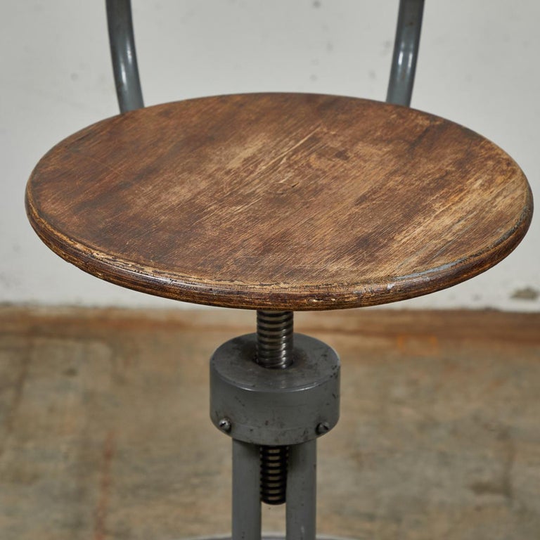 Metal 1940s French Industrial Wood and Steel Adjustable Swivel Stool For Sale