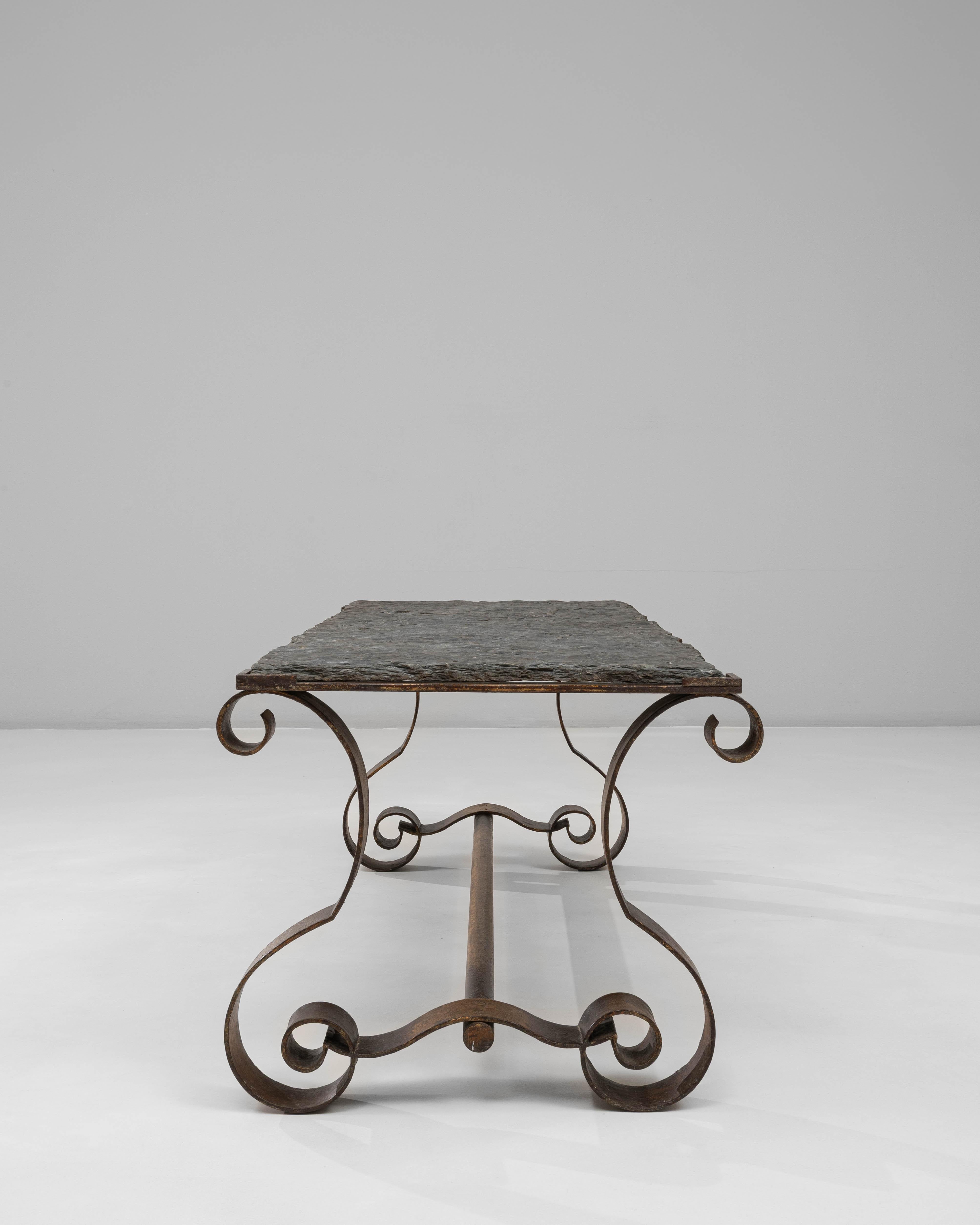 Table basse en métal français des années 1940 avec plateau en pierre en vente 6