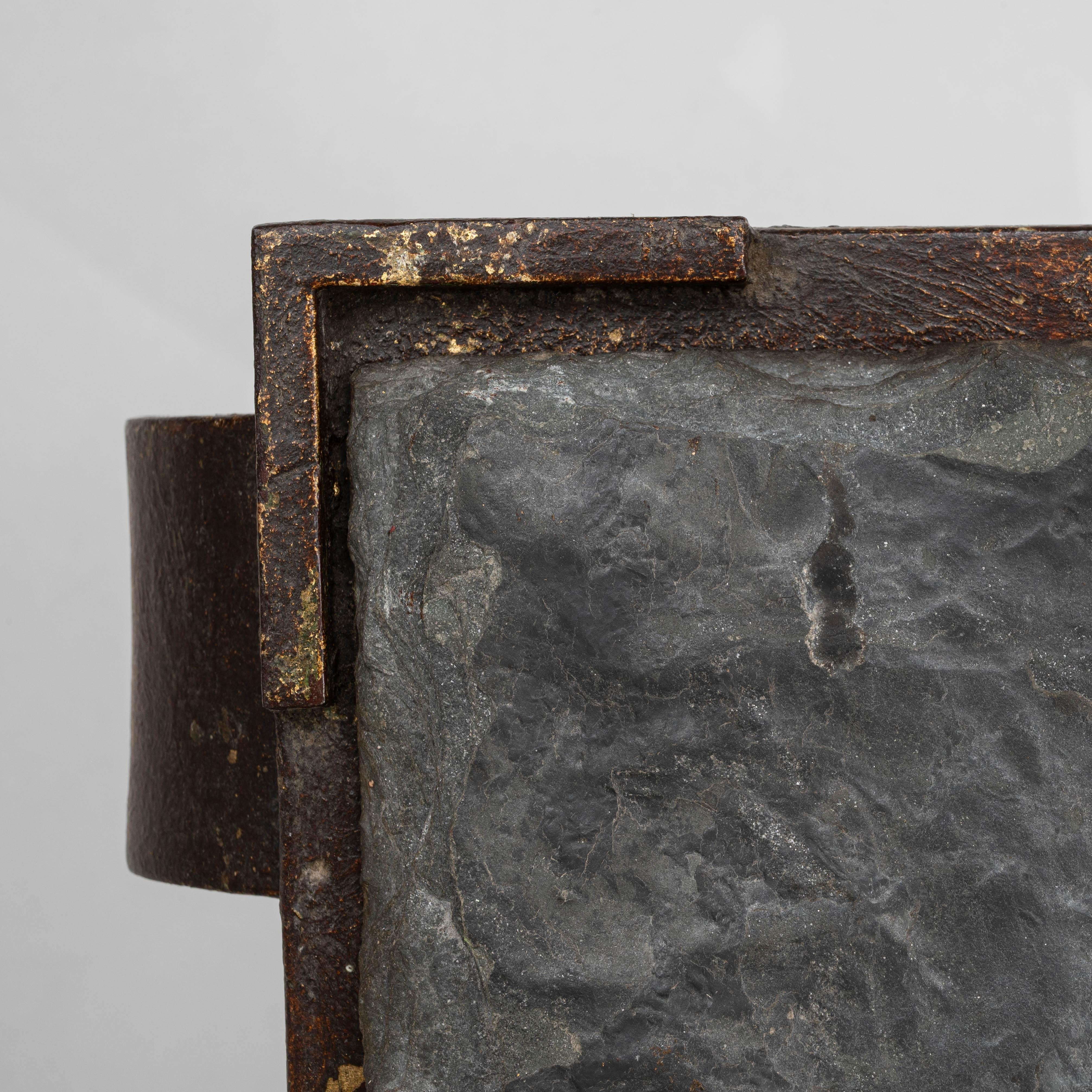 Table basse en métal français des années 1940 avec plateau en pierre en vente 8