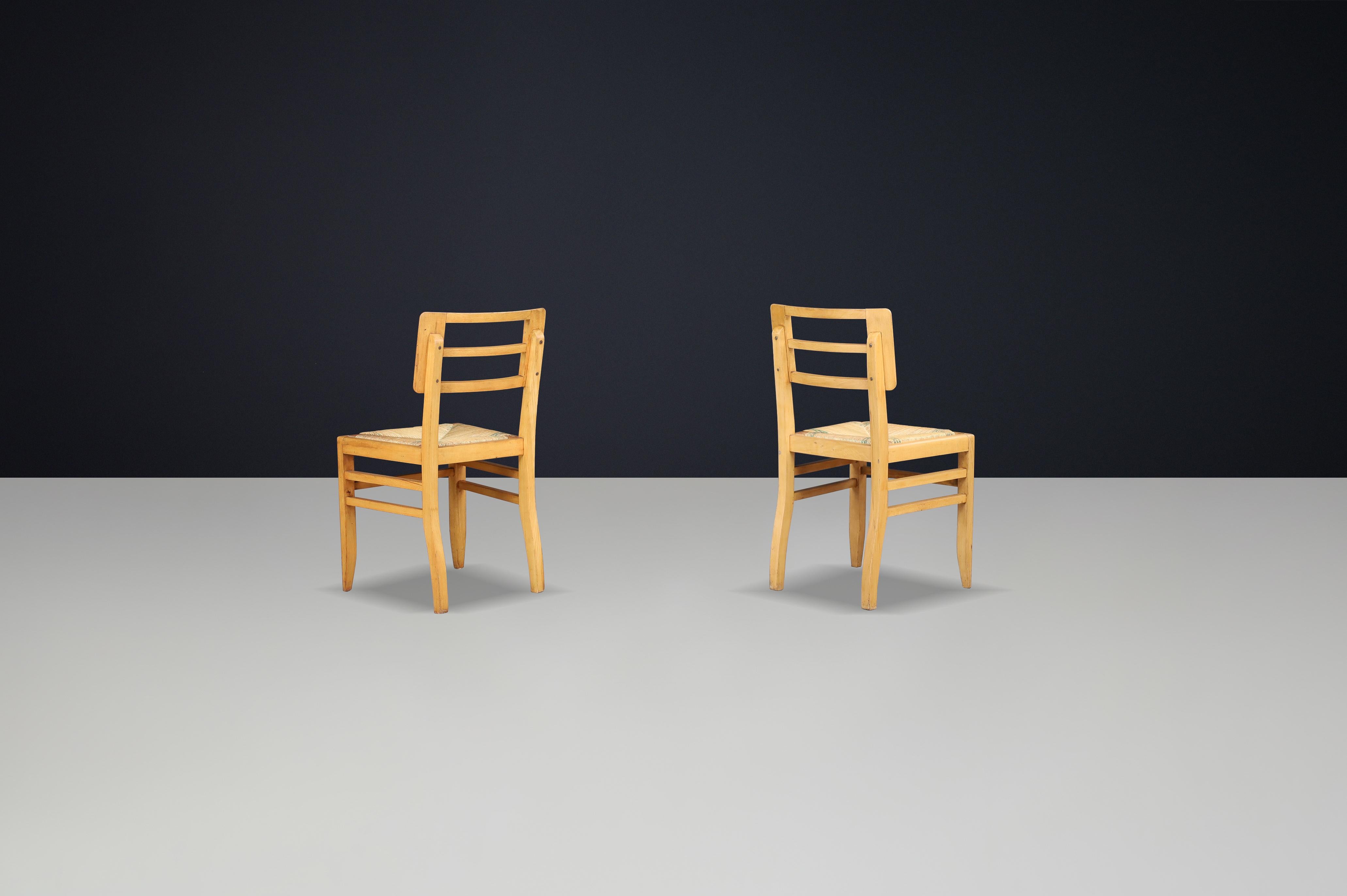 1940s French Mid-Century Modern Oak and Cane Side Chairs by Pierre Cruège For Sale 1