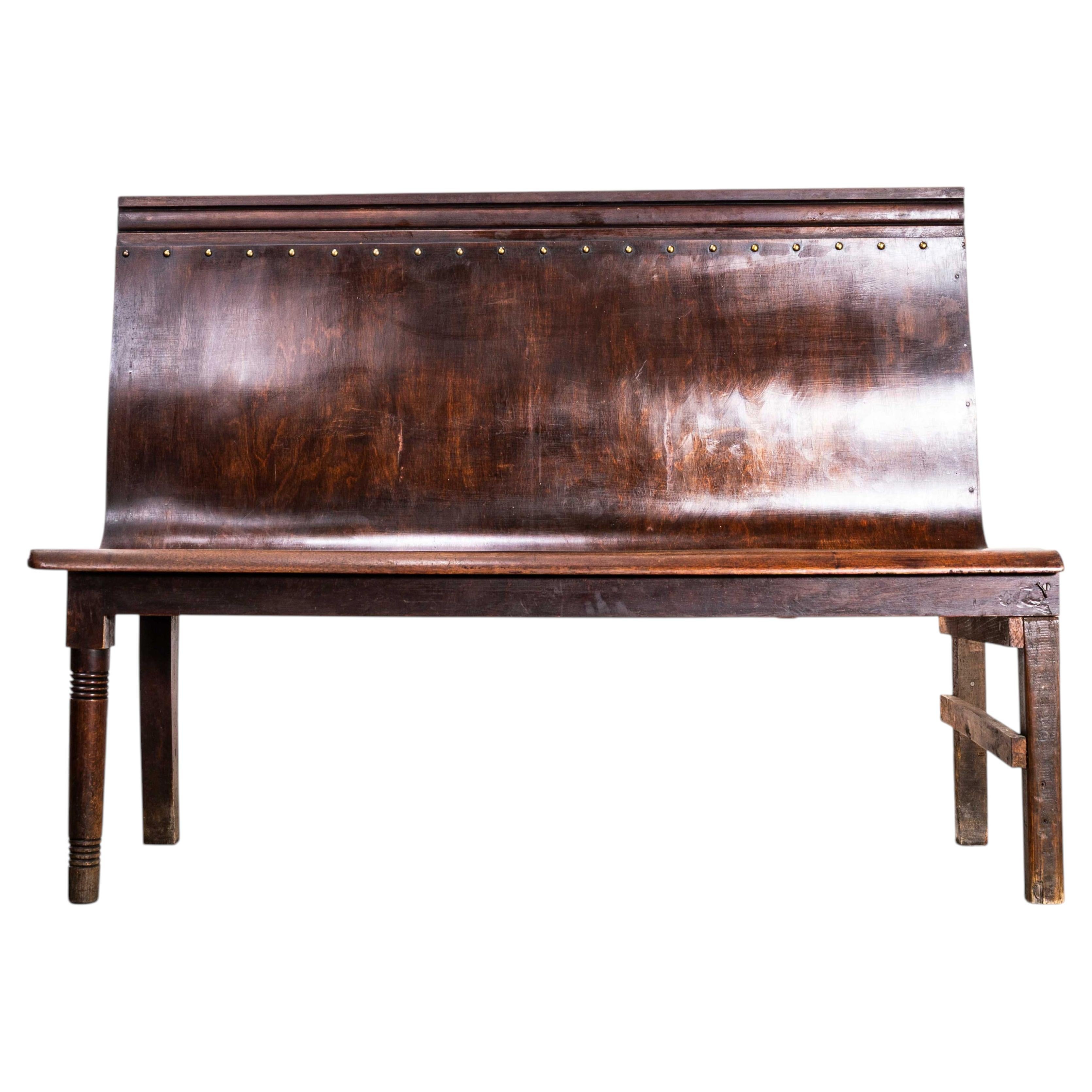 Banc de gare français de longueur moyenne des années 1940