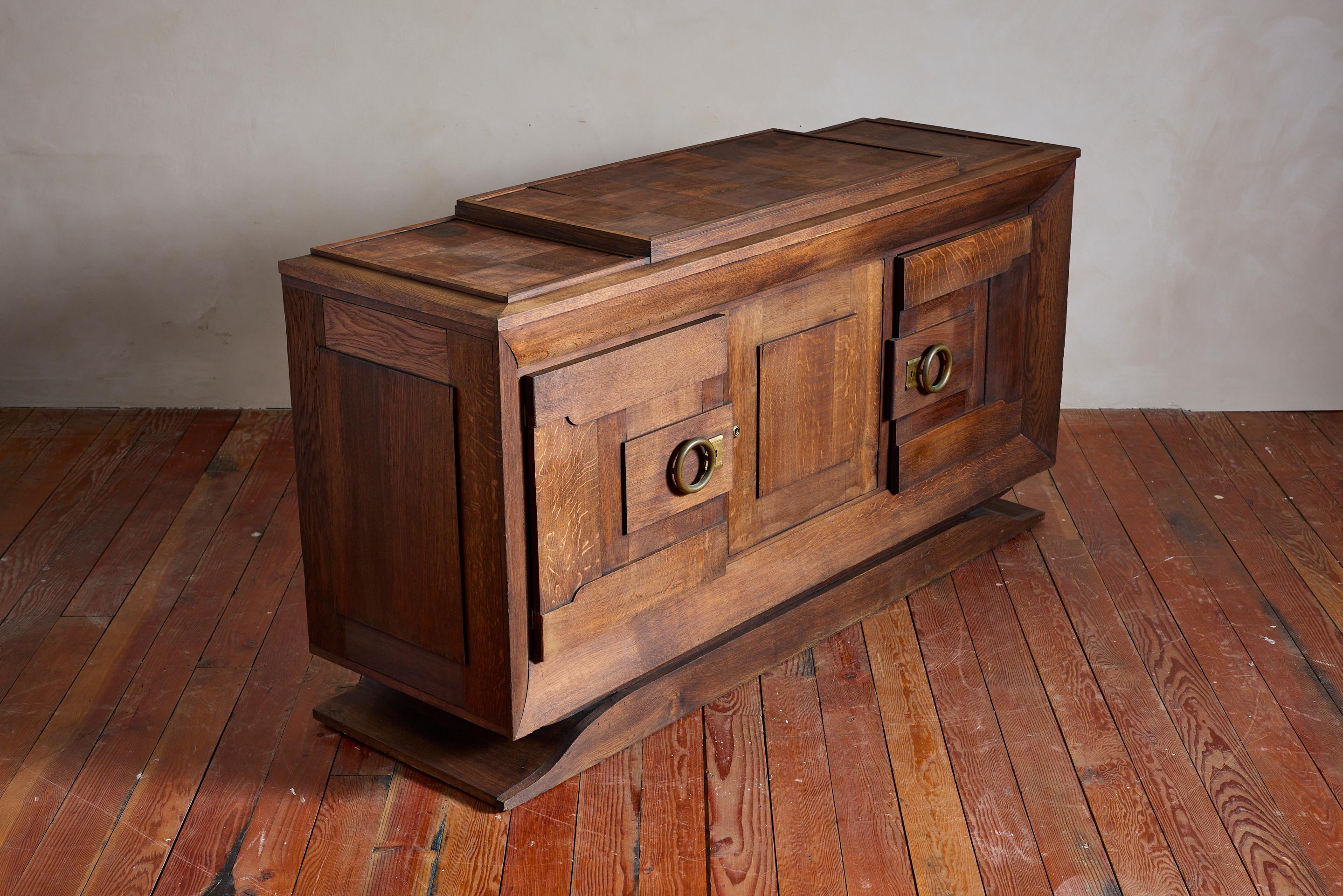 Buffet géométrique en chêne français des années 1940 en vente 5