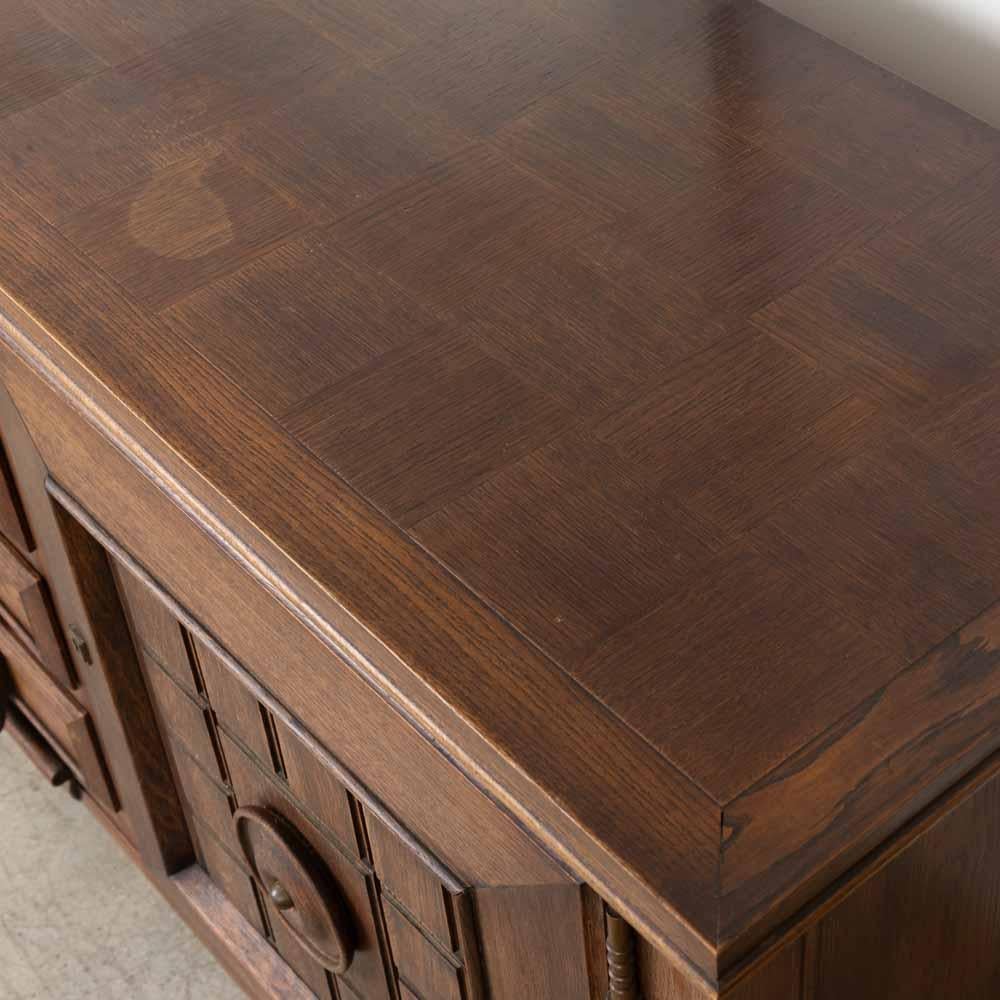 Credenza in rovere francese del 1940 di Charles Dudouyt in vendita 8