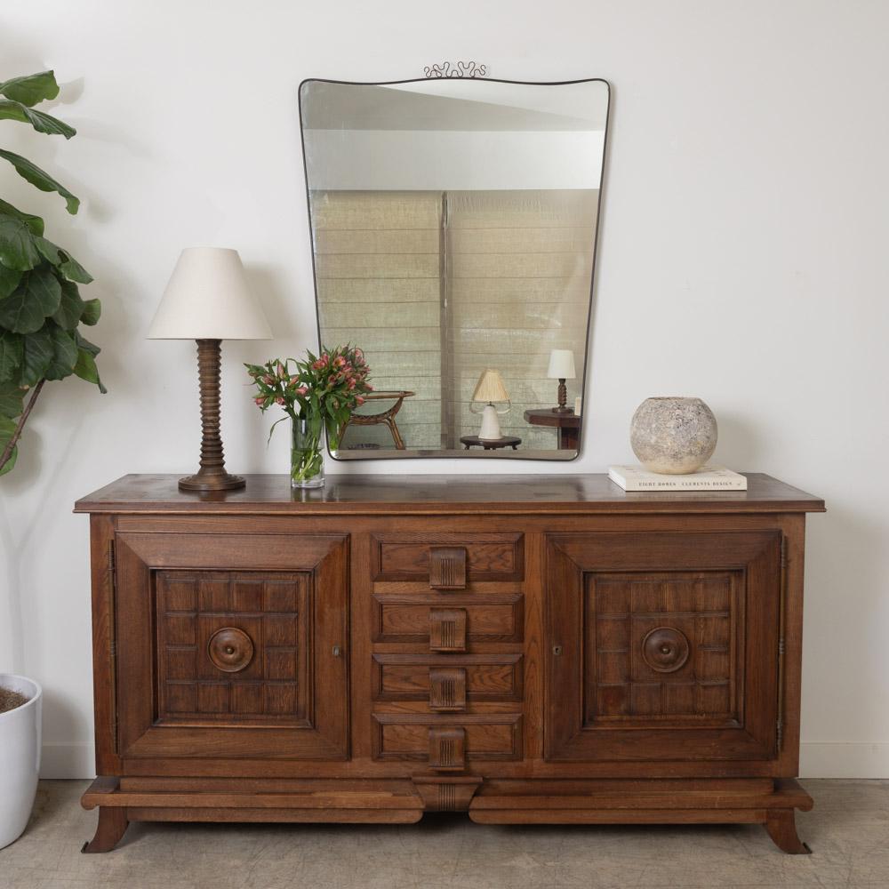 Francese Credenza in rovere francese del 1940 di Charles Dudouyt in vendita