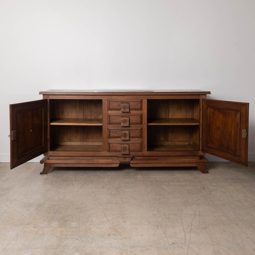 Metallo Credenza in rovere francese del 1940 di Charles Dudouyt in vendita