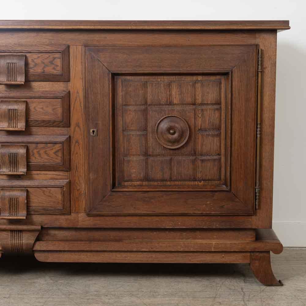 Credenza in rovere francese del 1940 di Charles Dudouyt in vendita 3