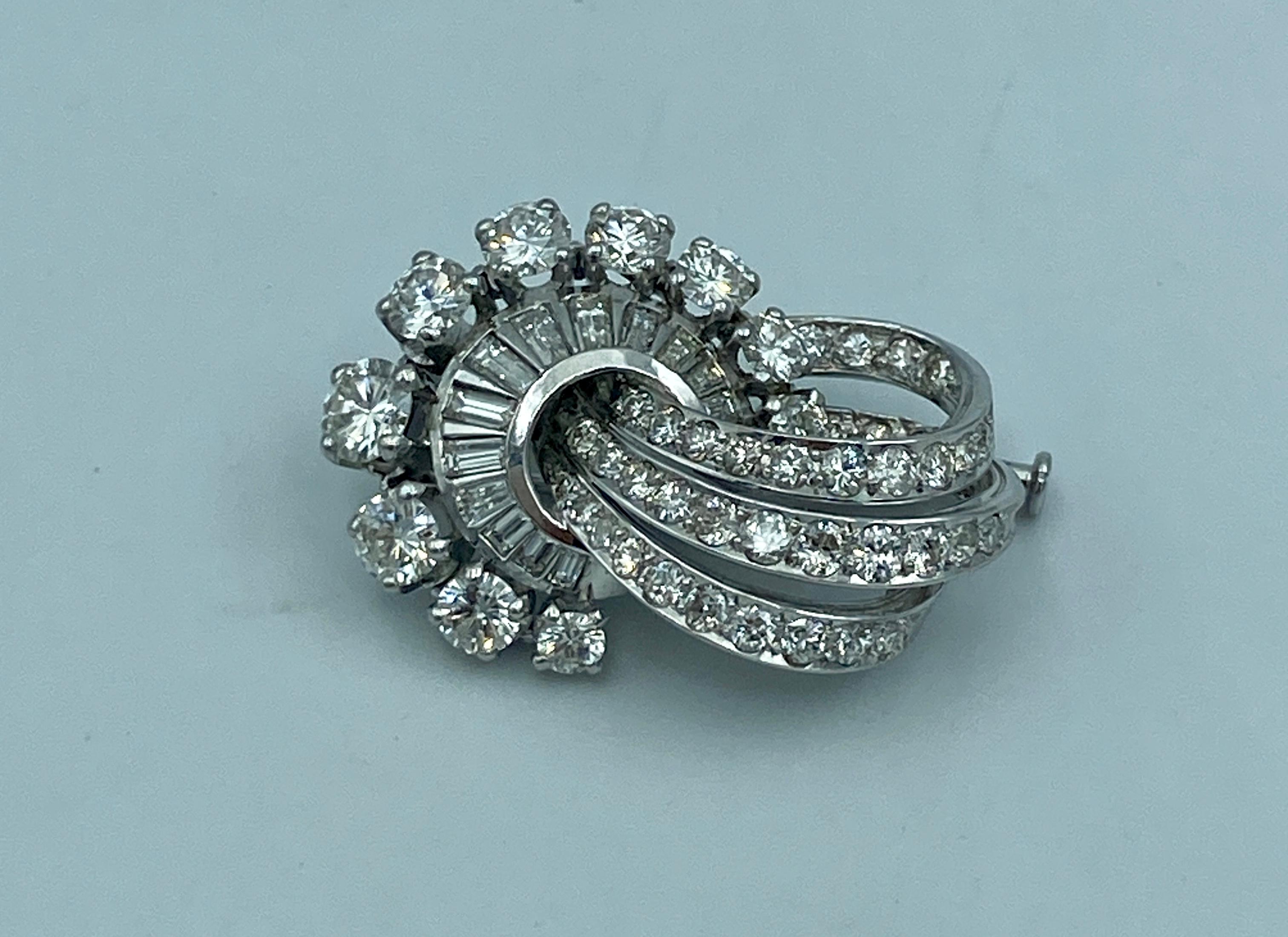 Old European Cut 1940s French platinum and diamond swirl brooch For Sale