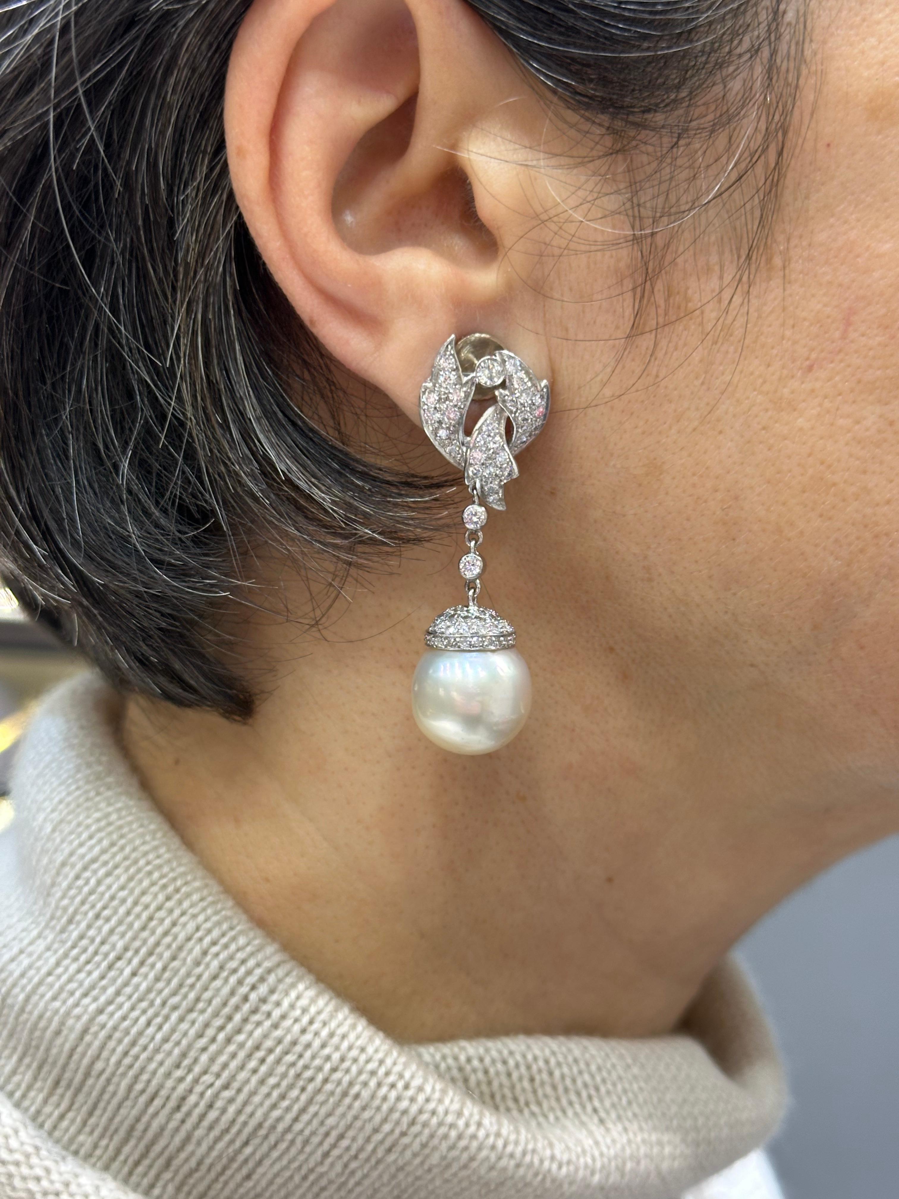 Contemporary 1940s French platinum, diamond and pearl dangle earrings For Sale