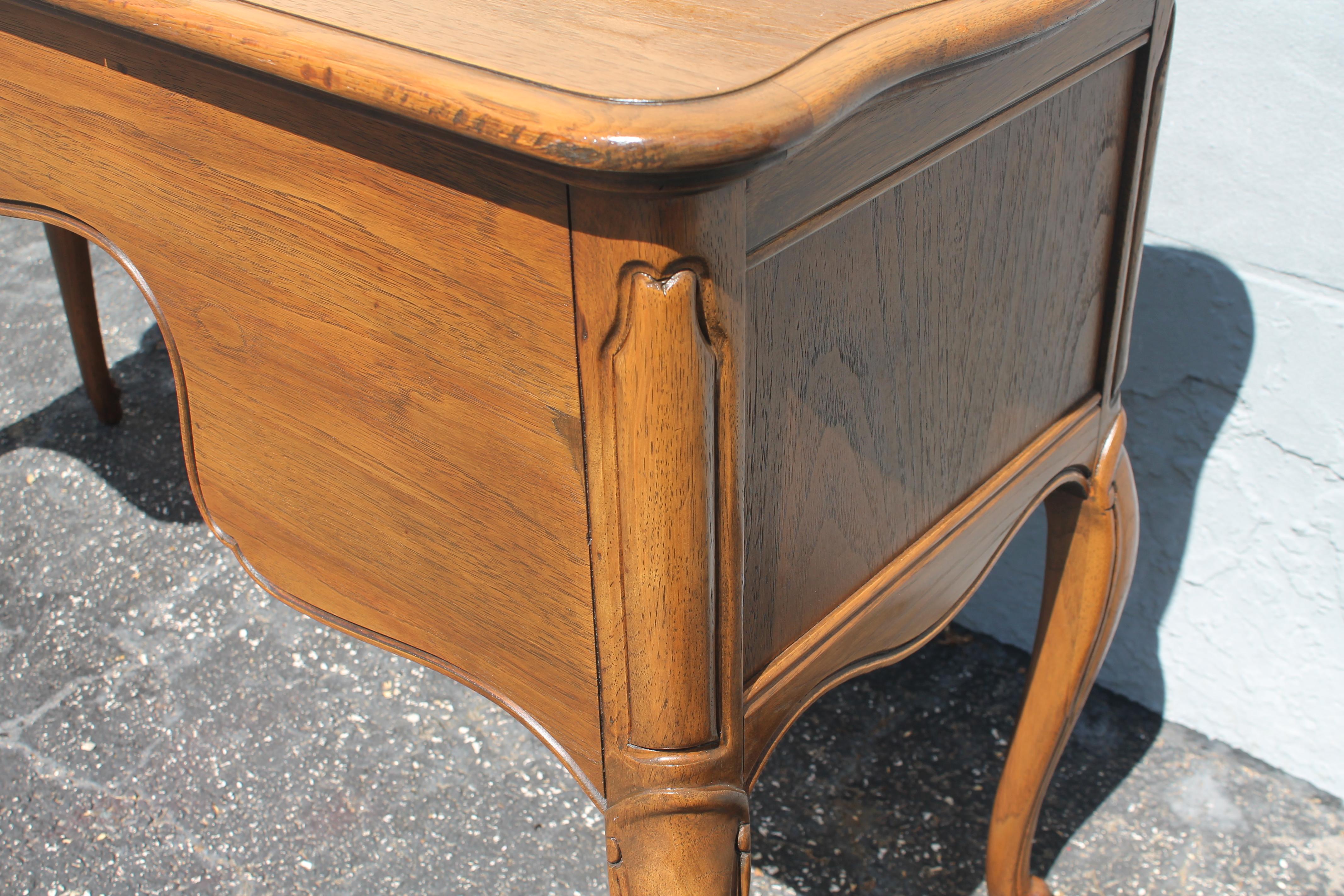 1940's French Provincial Narrow Ladies Vanity by Thomasville For Sale 7
