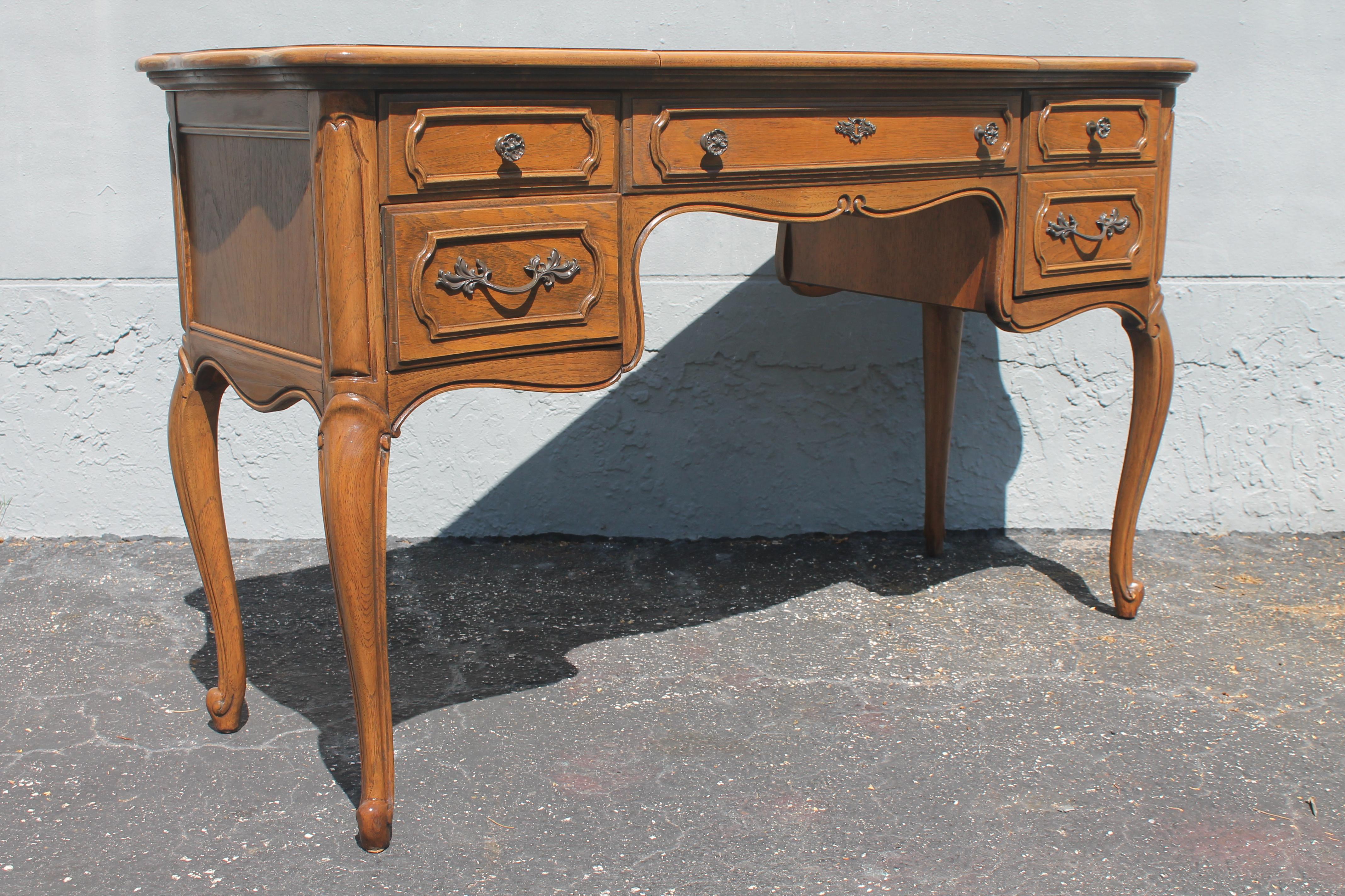 1940's French Provincial Narrow Ladies Vanity by Thomasville For Sale 9