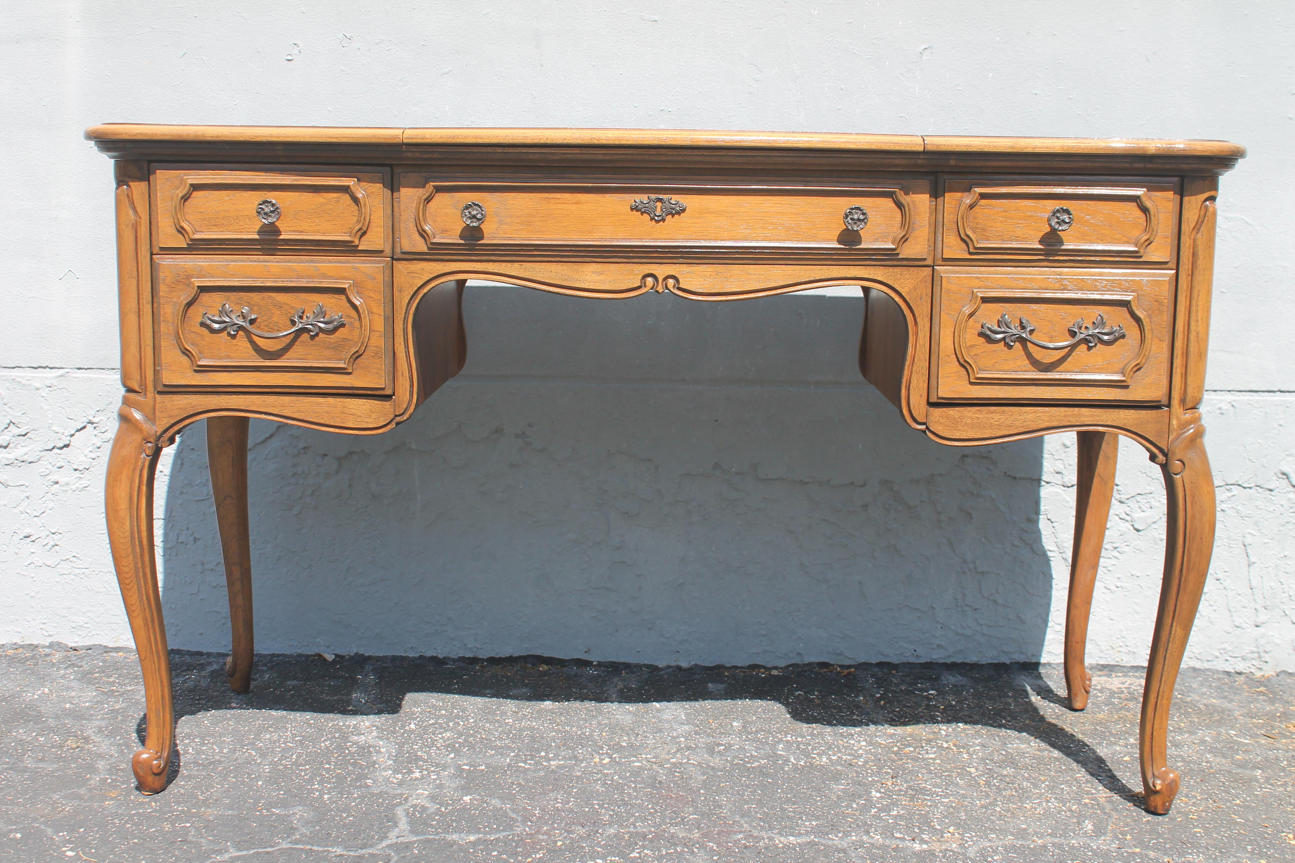 1940's French Provincial Narrow Ladies Vanity by Thomasville For Sale 1