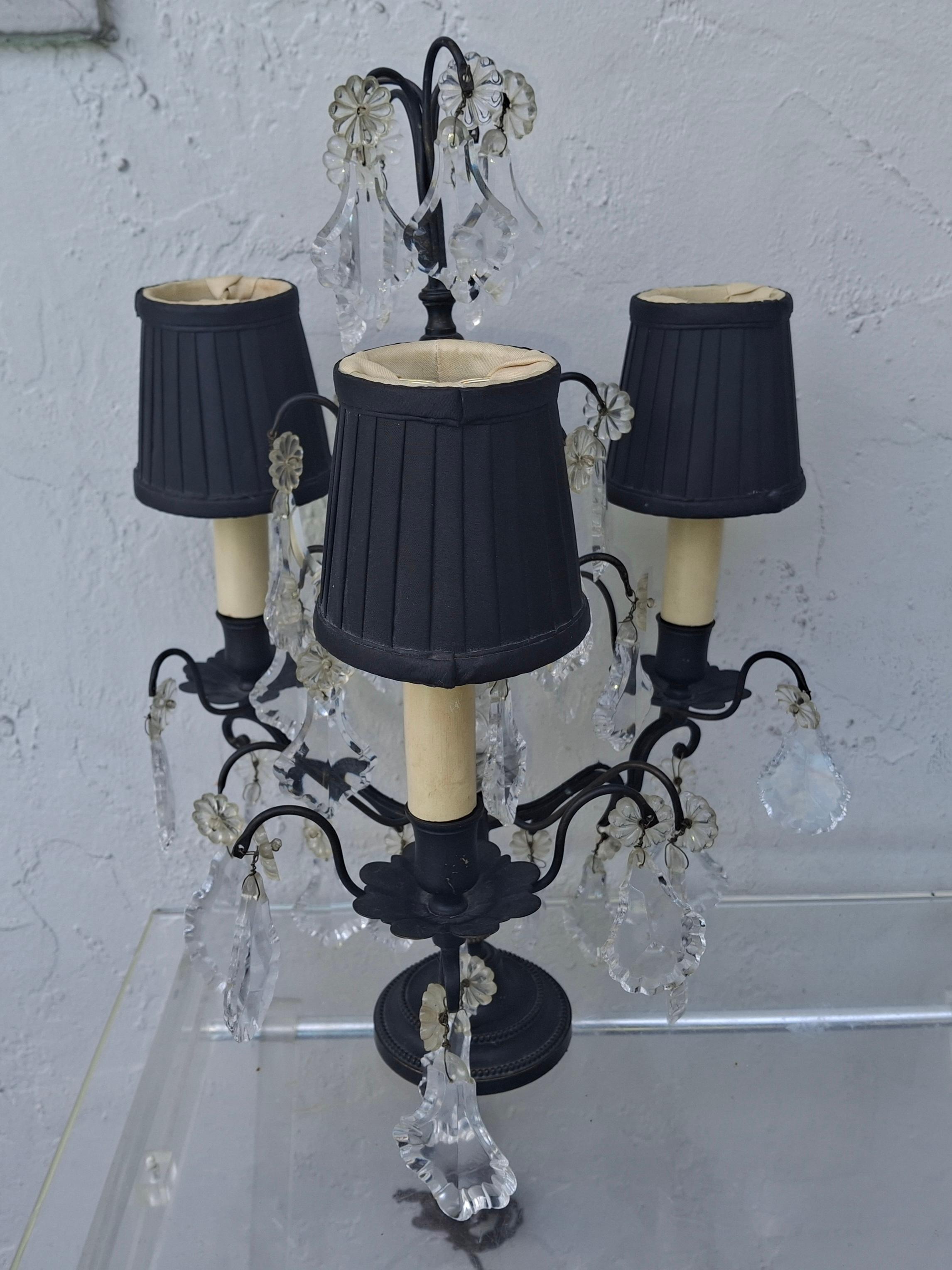 Francese 1940's French Regency Black Patinated Bronze/ Cut Crystal Table Lamp by Baccarat in vendita