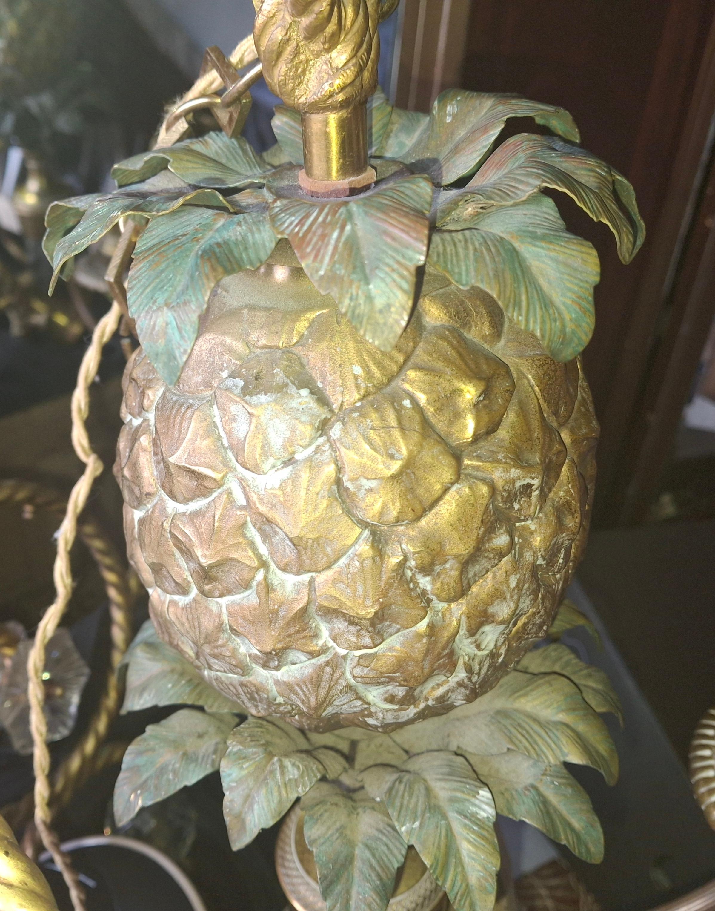 Regency Lampadario ananas della Reggenza francese del 1940 in bronzo dorato e patinato Maison Charles in vendita