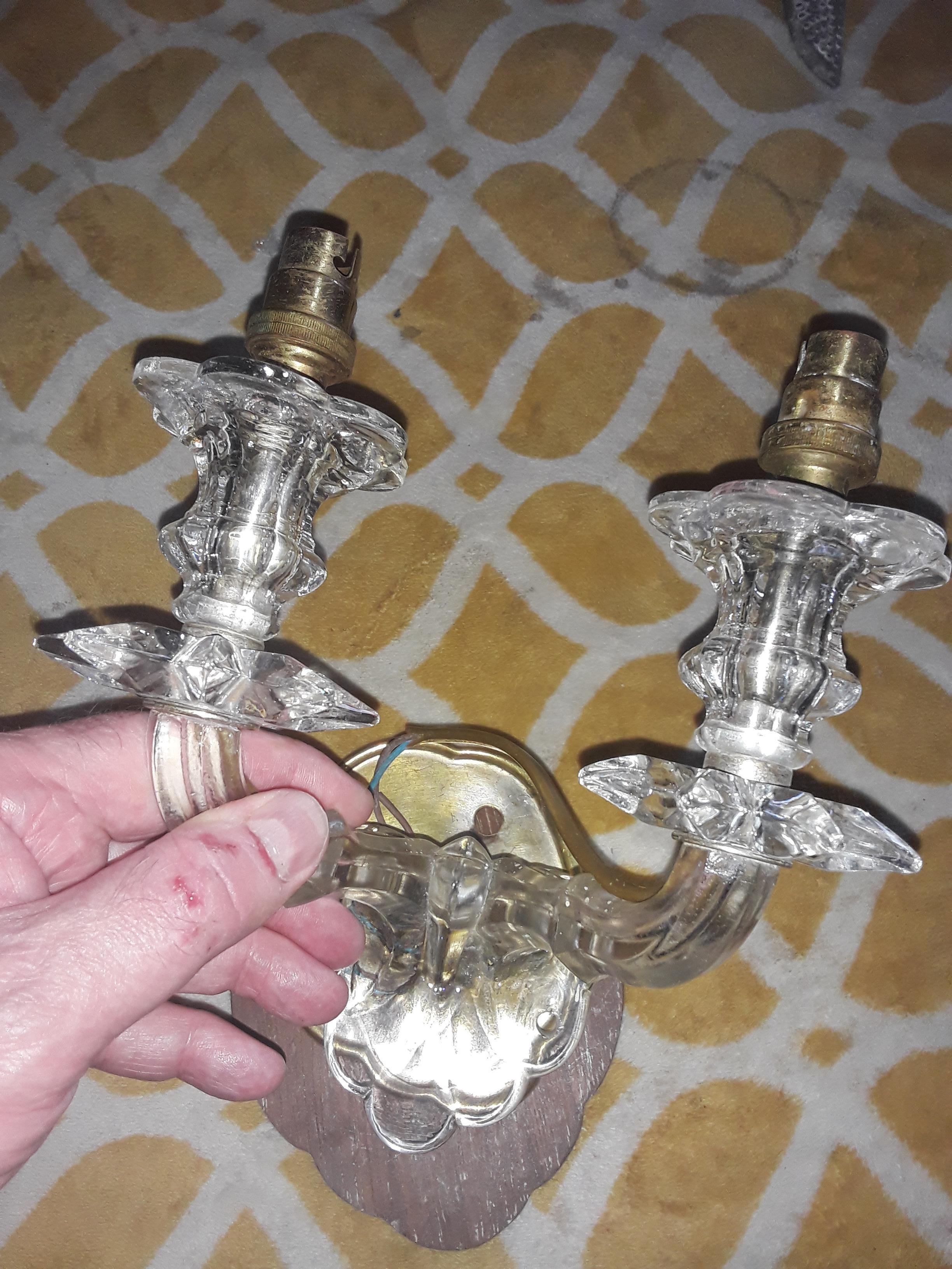 1940s French Regency Rare Crystal/ Art Glass Star/ Foliate Wall Sconce Lighting For Sale 10