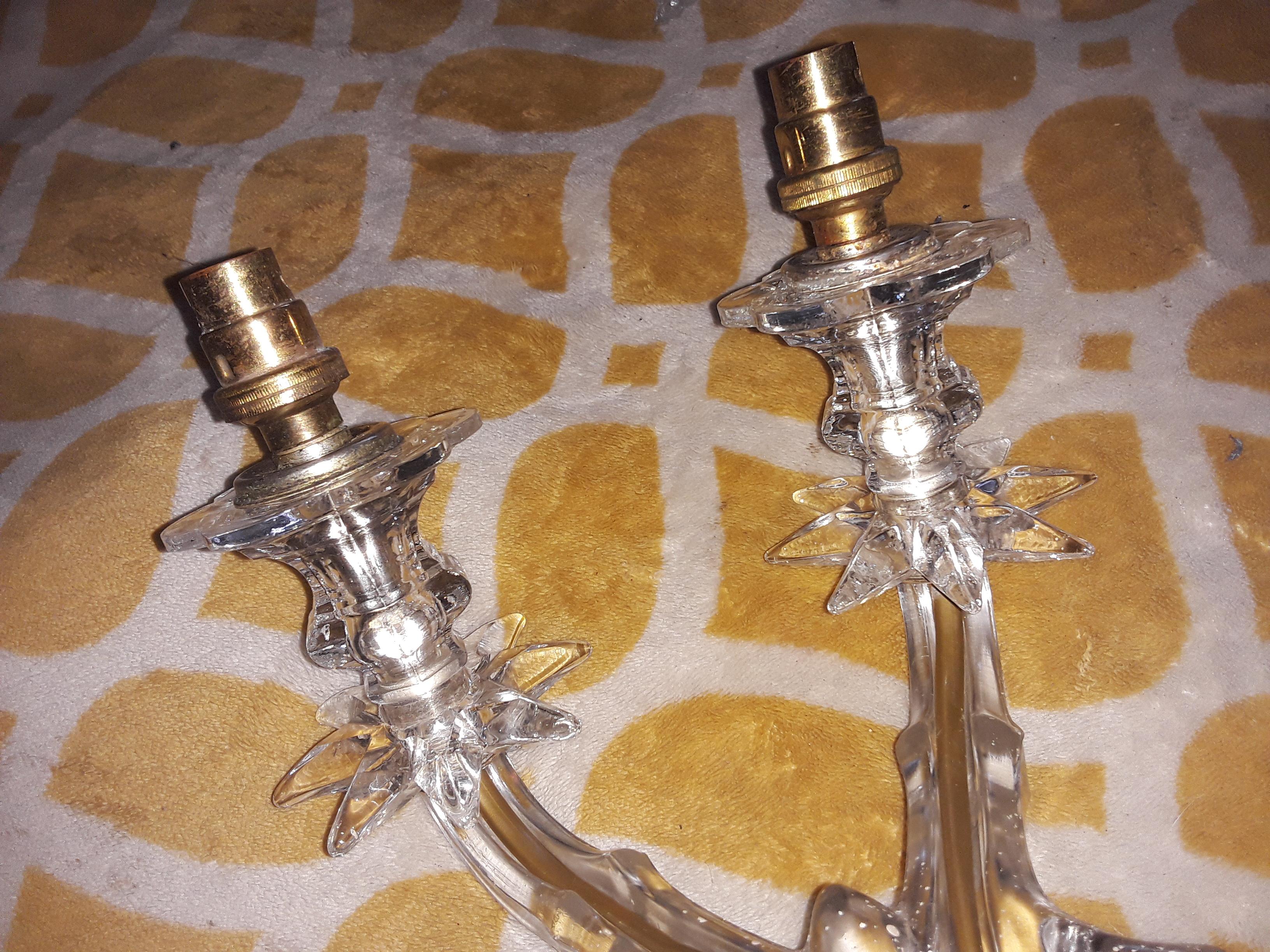 1940s French Regency Rare Crystal/ Art Glass Star/ Foliate Wall Sconce Lighting For Sale 3