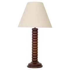 Lampe à poser en bois nervuré français des années 1940