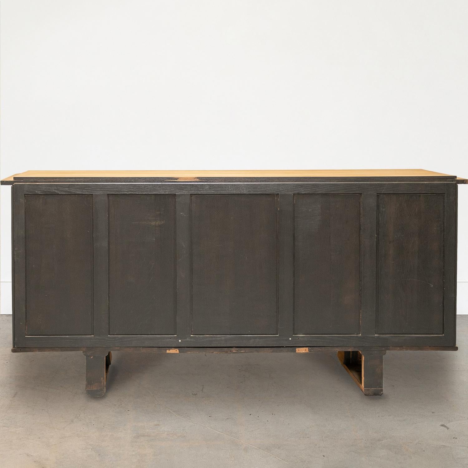 1940s French Scalloped Oak Sideboard For Sale 6