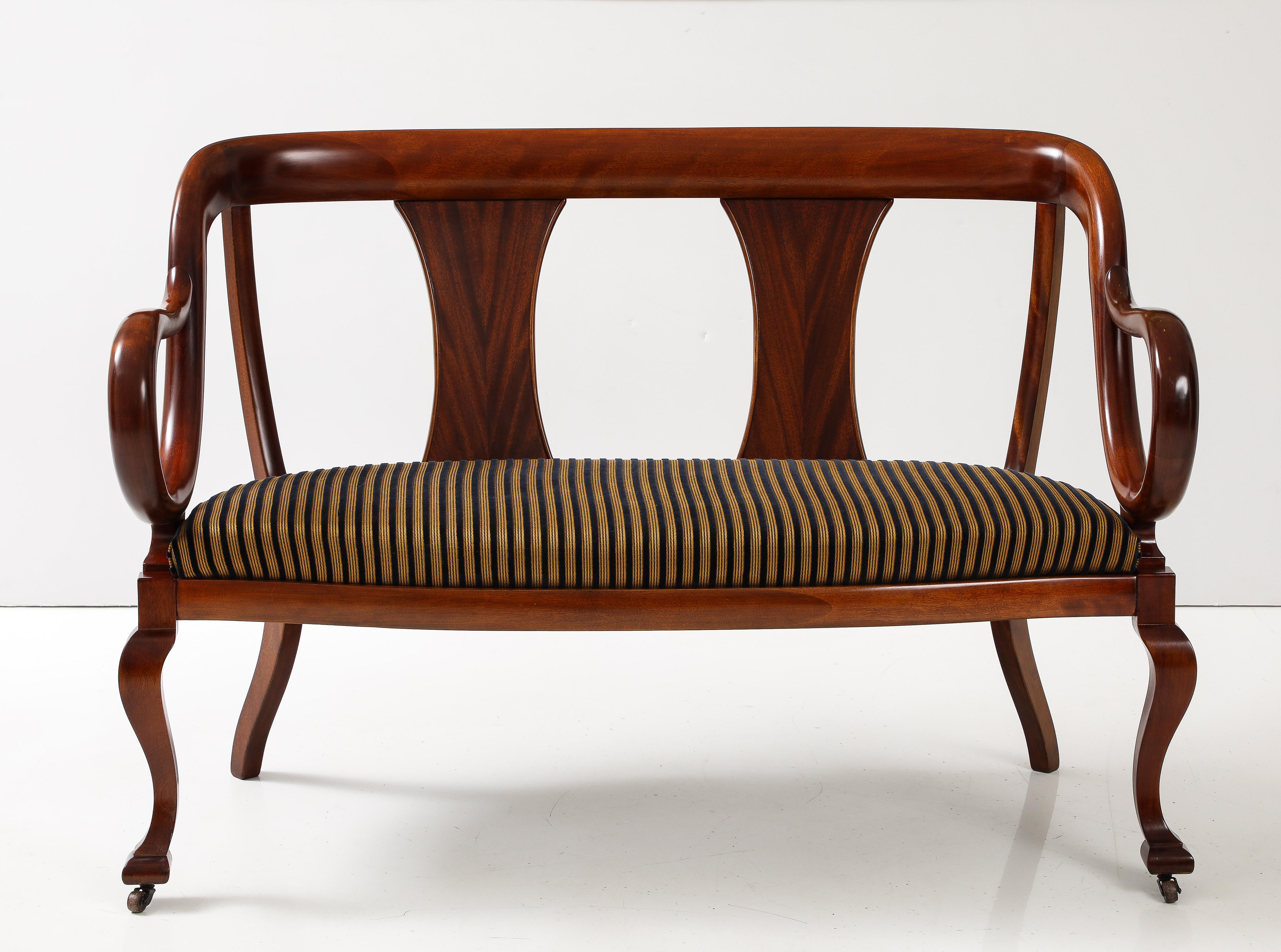 1940's French Sculptural Frame Cherry-wood Settee    For Sale 9