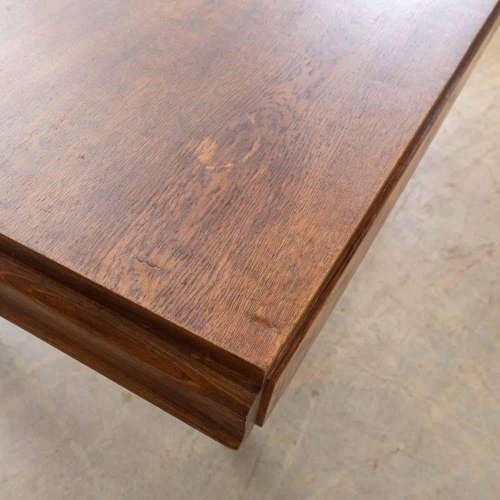 Tavolo da pranzo francese scultoreo in Wood degli anni '40 in vendita 6