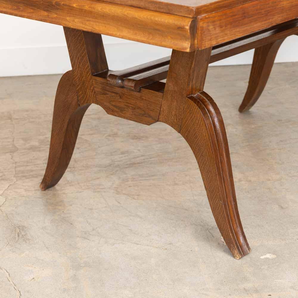 Tavolo da pranzo francese scultoreo in Wood degli anni '40 in vendita 3