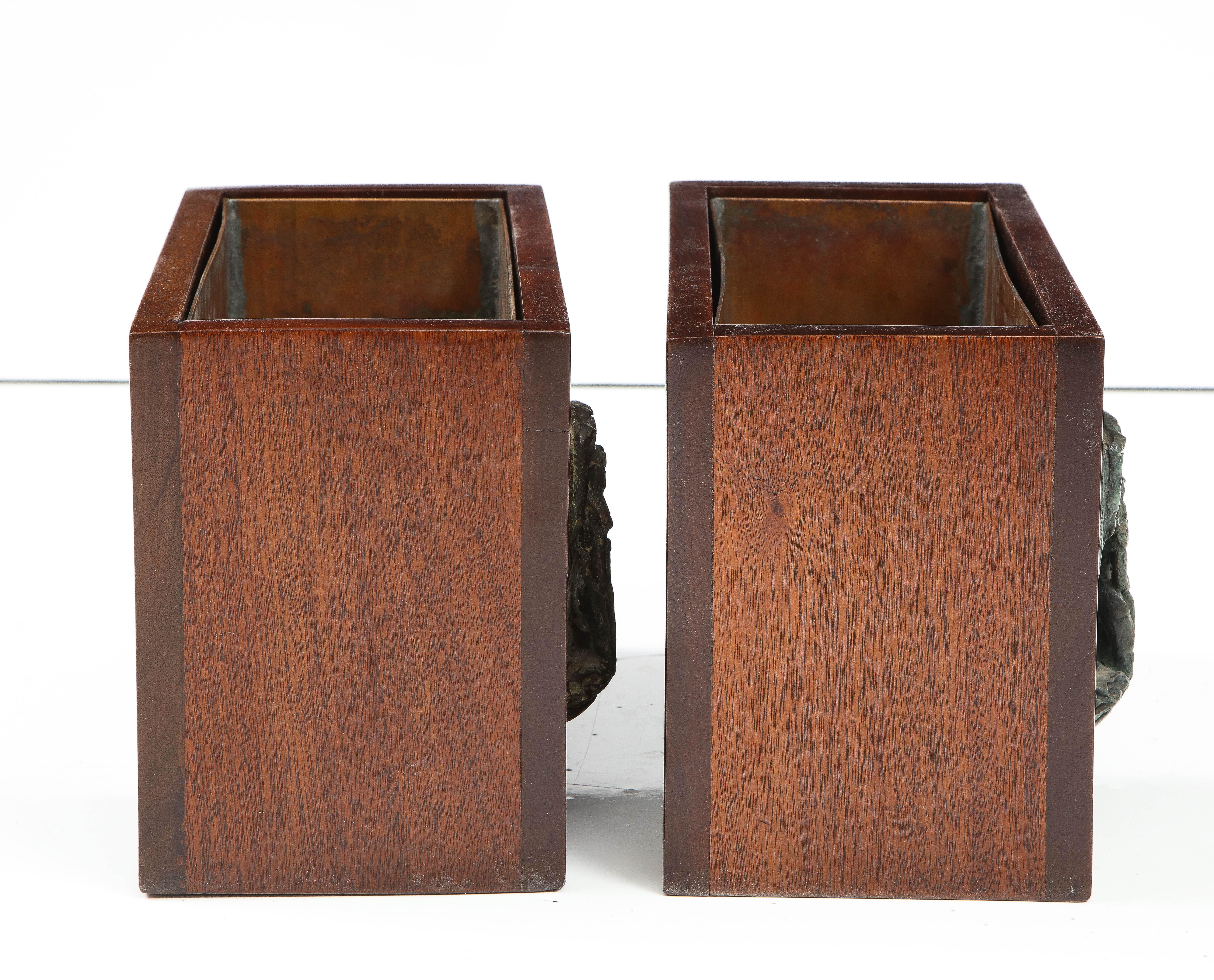 Cache-pots en bronze signés français des années 1940 en vente 4