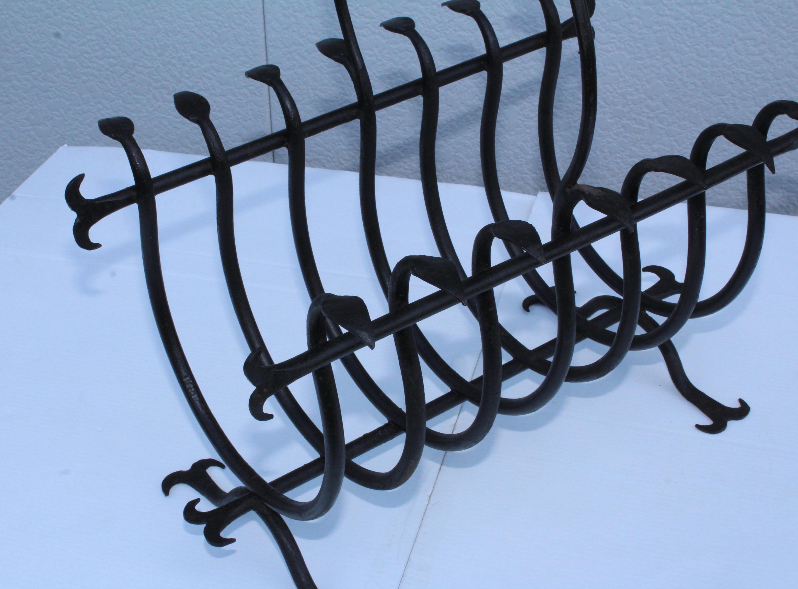 1940s French Solid Iron Magazine Holder In Good Condition For Sale In New York, NY