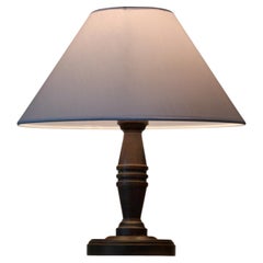 Lampe de table française des années 1940, attribuée à Charles Dudouyt, en bois de hêtre