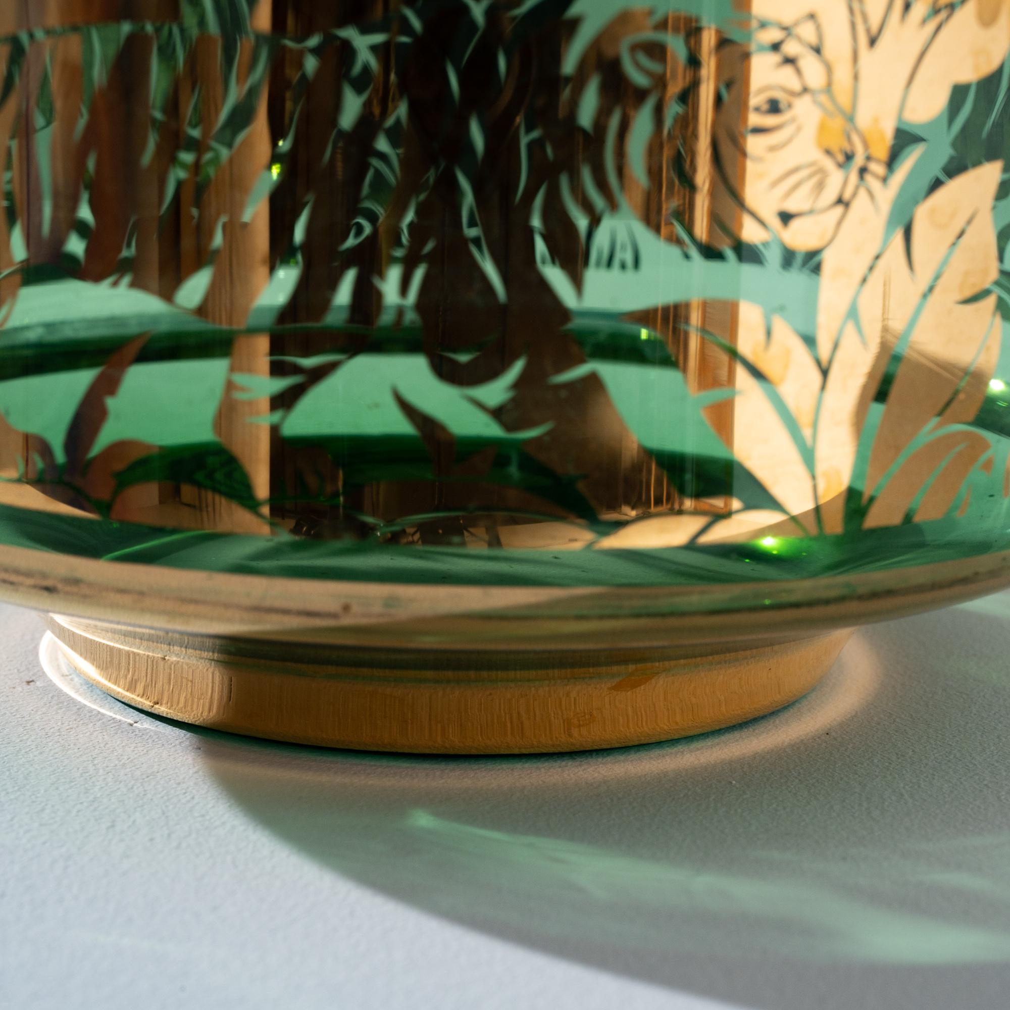 Vase en verre tigré français des années 1940 Bon état - En vente à High Point, NC