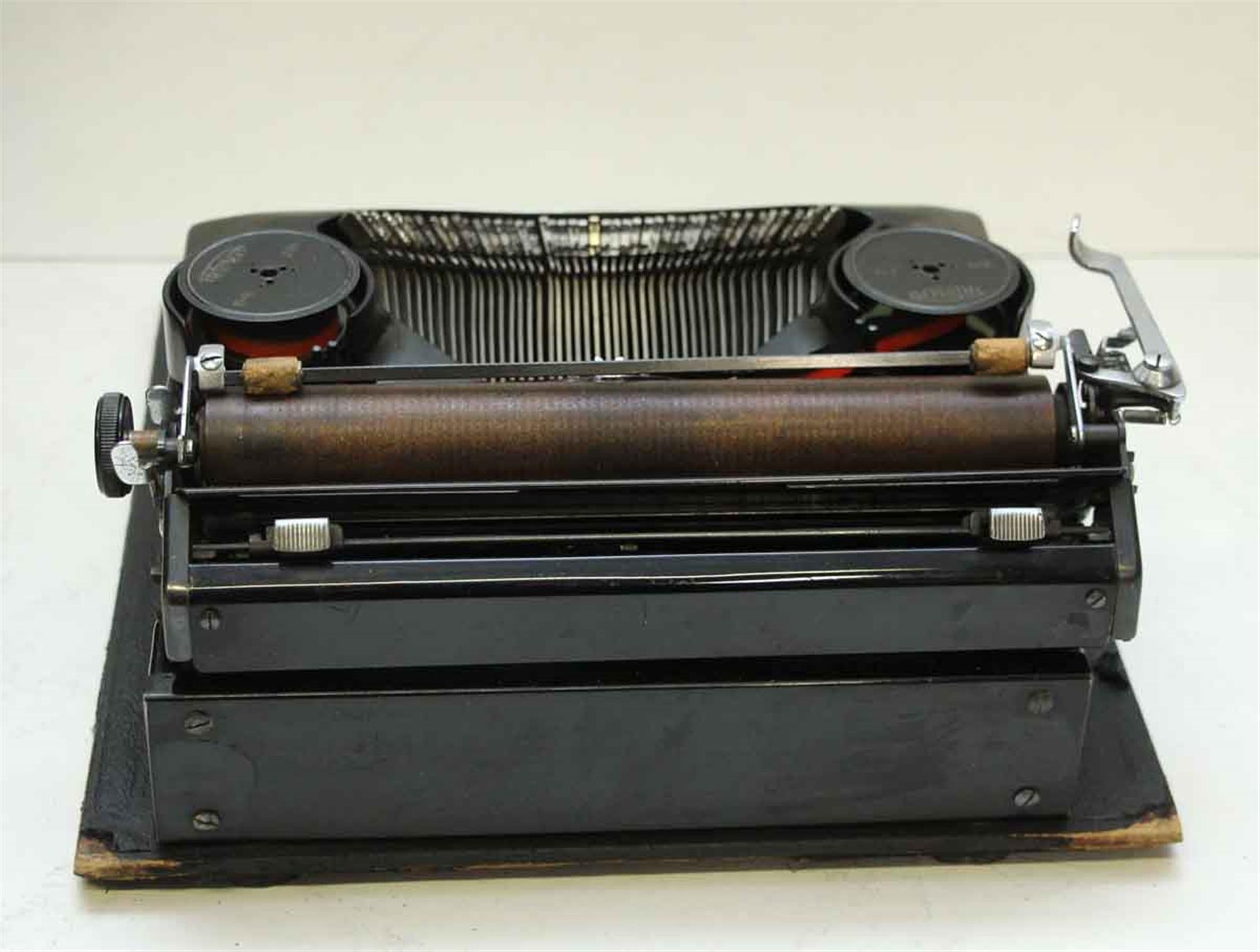1940's typewriter