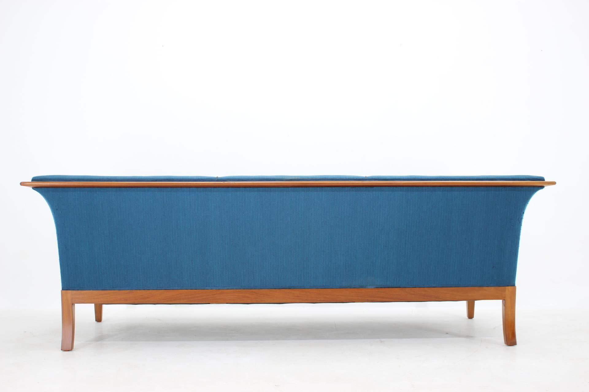 Art Deco 1940s Frits Henningsen Mahogany Three-Seat Sofa, Denmark For Sale