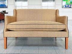 Canapé Frits Henningsen des années 1940 en Chevron Donghia