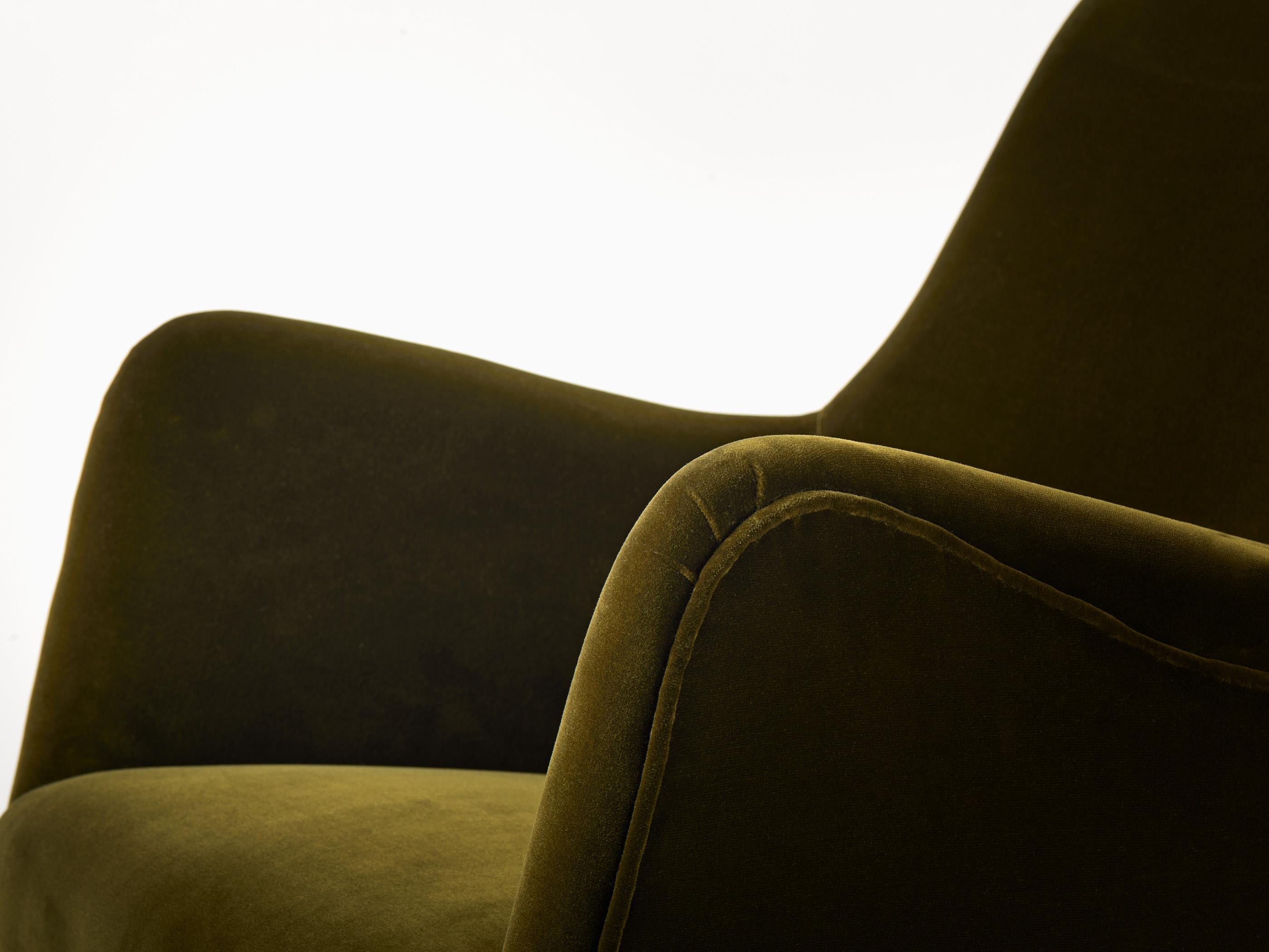 Danish 1940s Fritz Hansen Lounge Chair in Moss Green Velvet Fabric