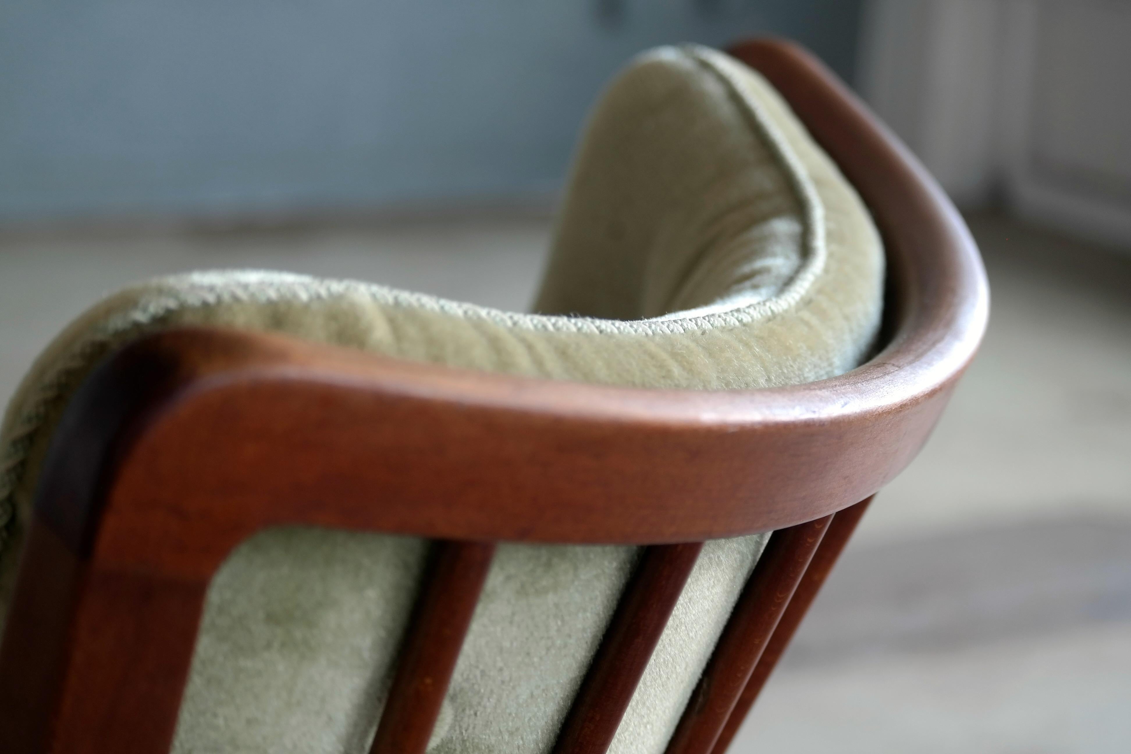 1940s Fritz Hansen Spindle Back Open Armrest Lounge Chair Model 1628 2