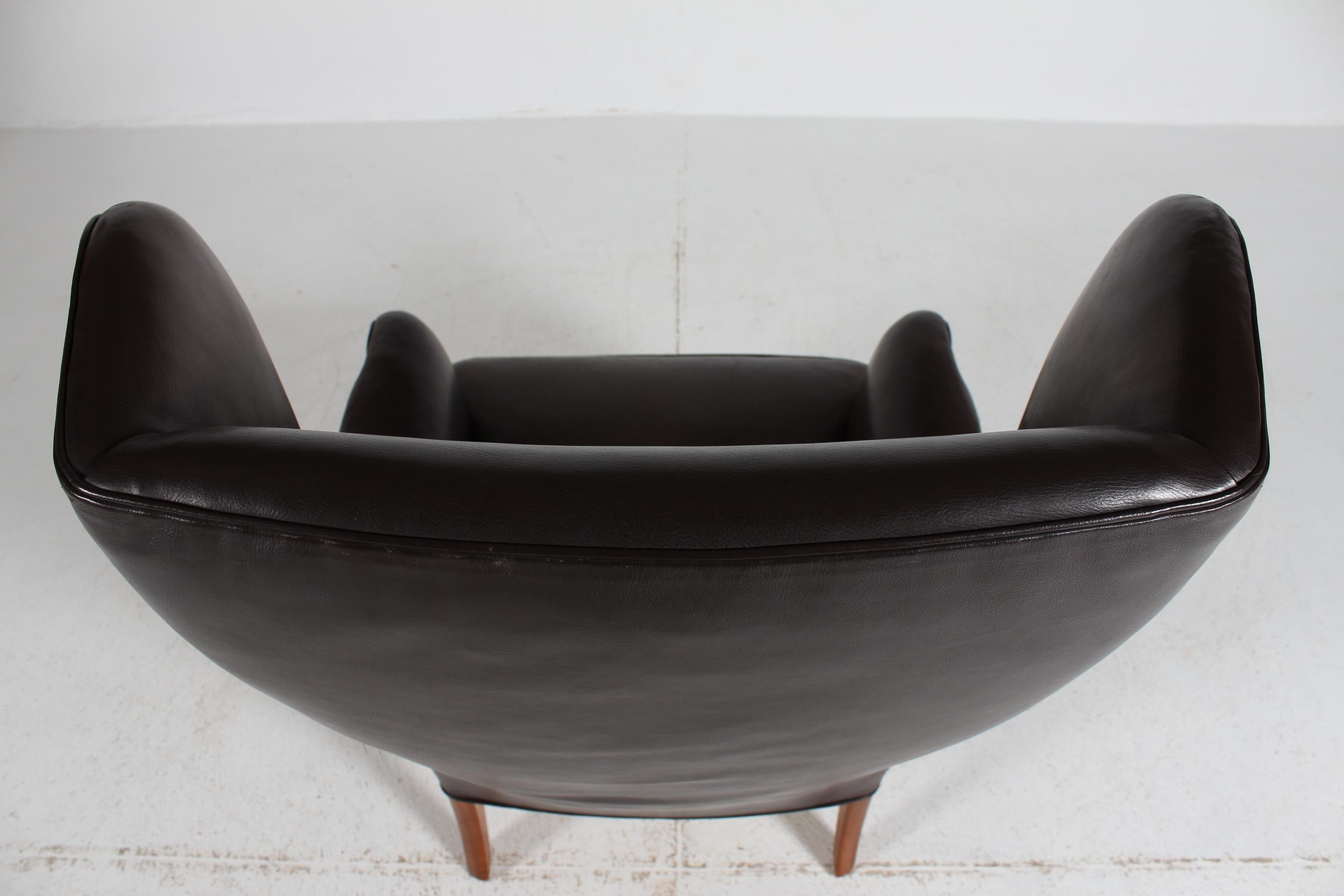 1940er Fritz Hansen Style Wing Back Lounge Chair mit mokkabraunem Leder im Zustand „Gut“ im Angebot in Silkeborg, Silkeborg