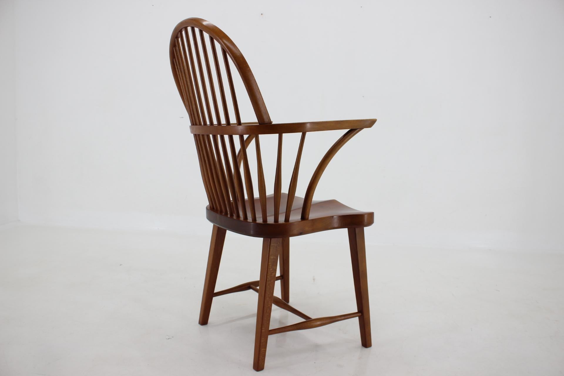 Mid-20th Century 1940s Fritz Henningsen Windsor Oak Chair Model CH 18A, Denmark For Sale