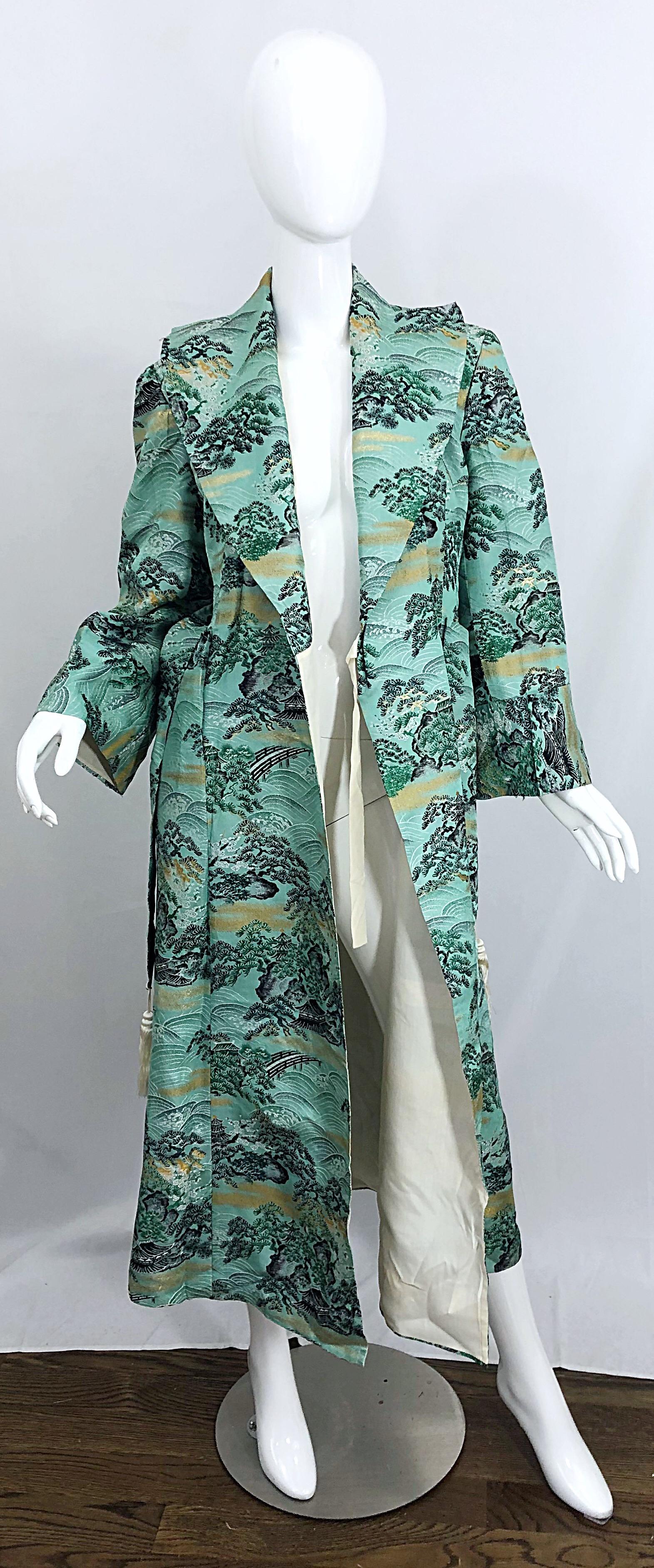 1940s Fujibayashi Blue + Green + Gold Novelty Print Silk Vintage 40s Jacket In Excellent Condition For Sale In San Diego, CA